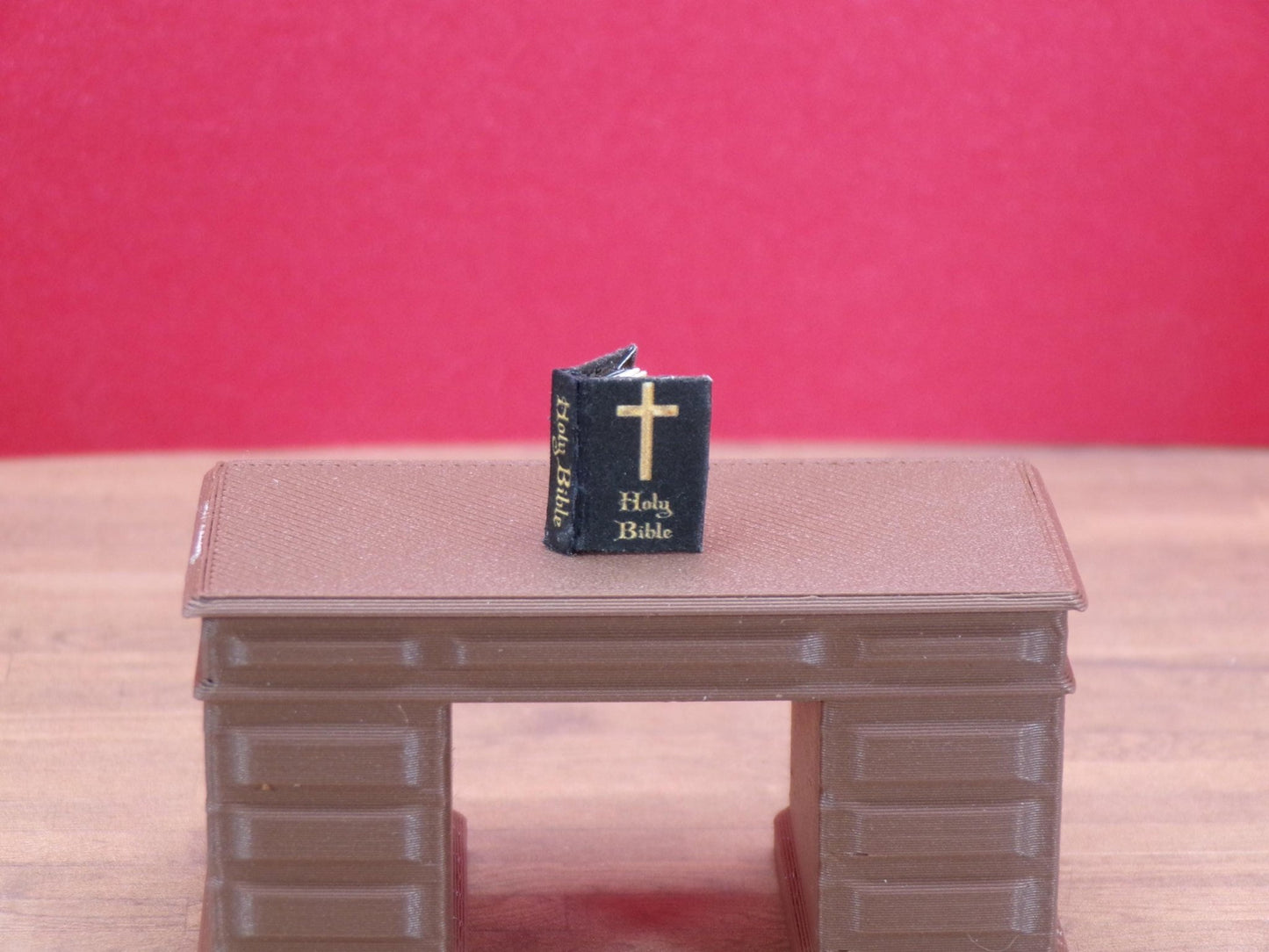 1:24 Scale Bible - MstrcrftMinis - 1174
