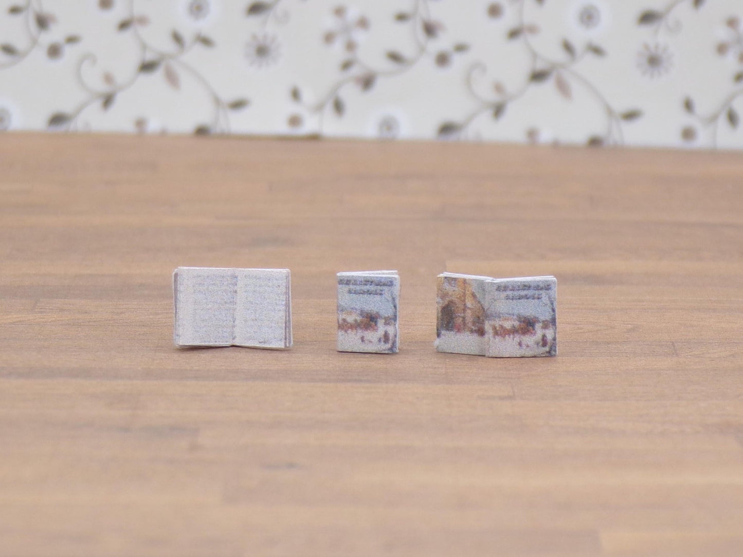 1:24 Scale Christmas Caroling Book - MstrcrftMinis - 1050