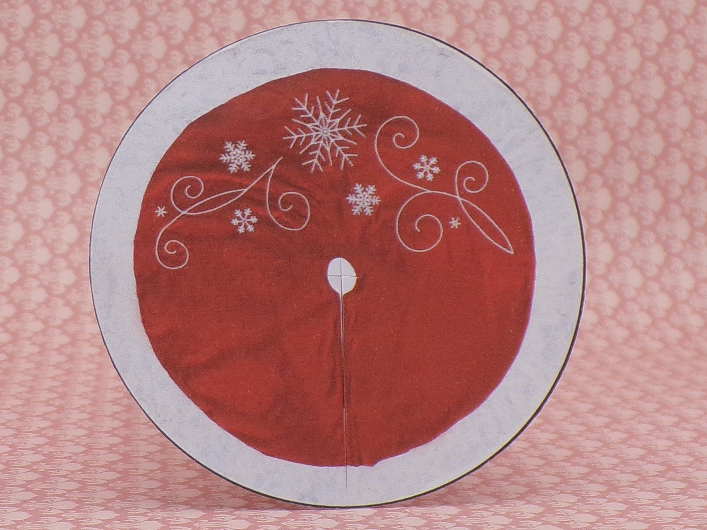 1:24 Scale Christmas Tree Skirt - 4 Styles - MstrcrftMinis - 1043