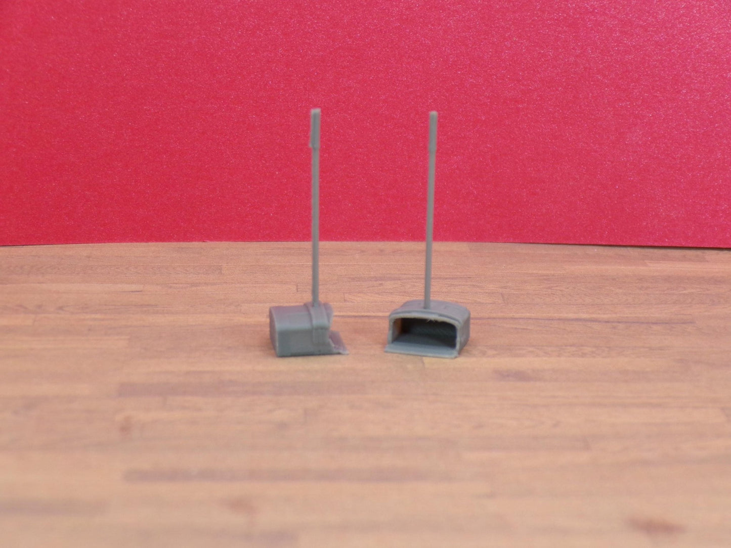 1:24 Scale Dustpan – Miniature Cleaning Tool - MstrcrftMinis - 1331