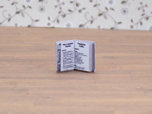 1:24 Scale "Mom's Christmas Recipes" - MstrcrftMinis - 1052