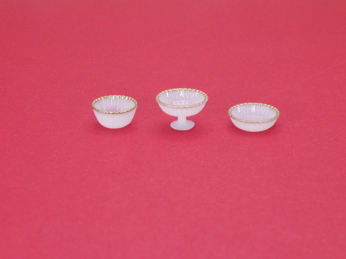 1:24 Scale Set of 3 Gold Rim Serving Dishes