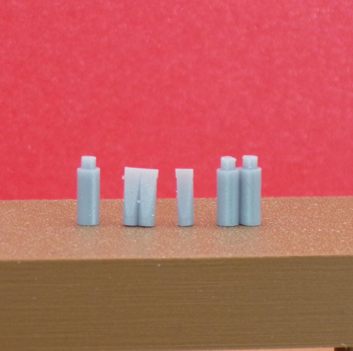 Shampoo, Conditioner & Lotion Containers Set – 1:24 Scale Miniature Bathroom Accessories
