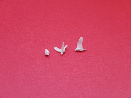 Pigeons (3) – 1:24 Scale Miniature - MstrcrftMinis - 1405
