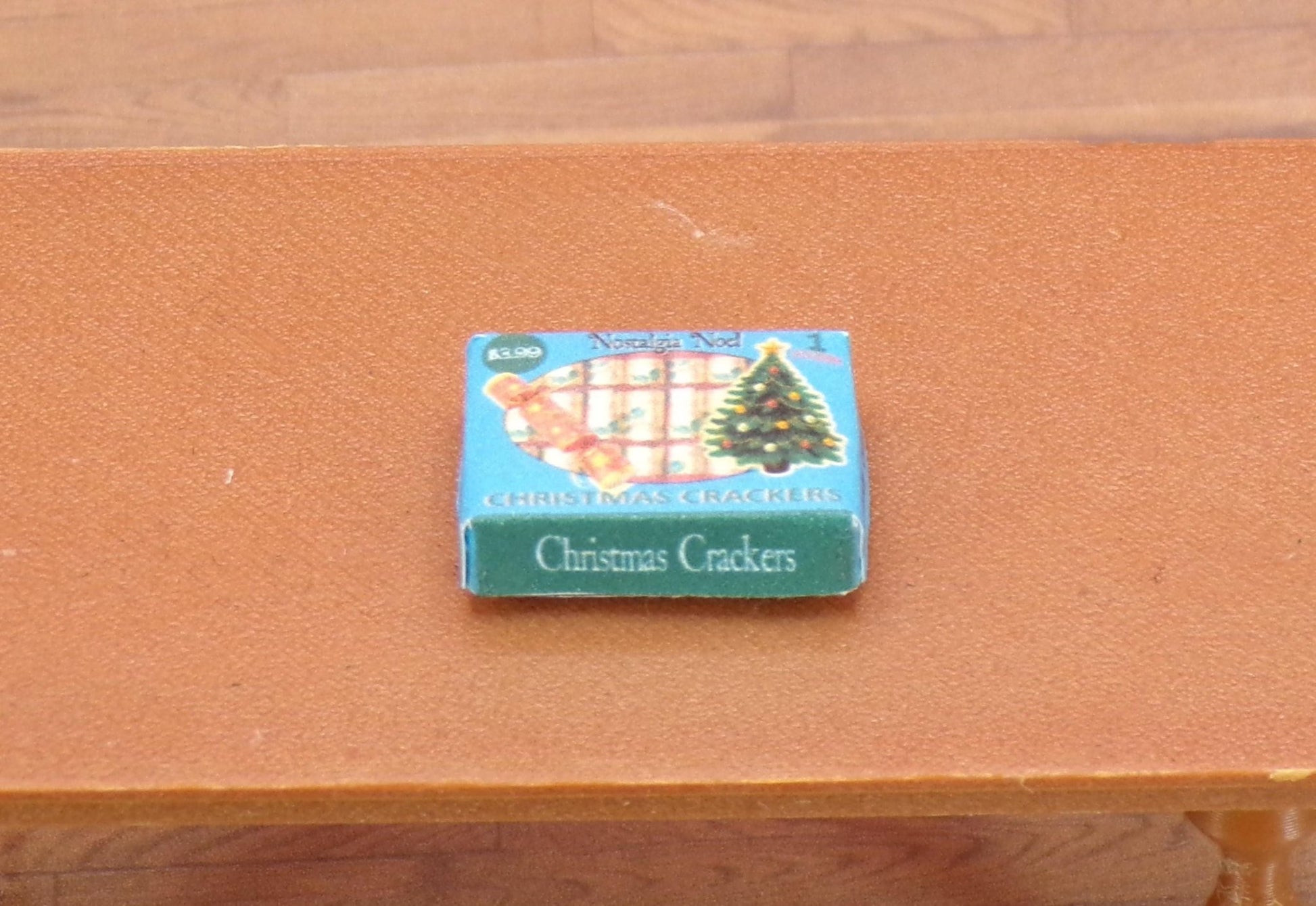 1:24 Scale 12 Christmas Crackers and Box - MstrcrftMinis - 1170