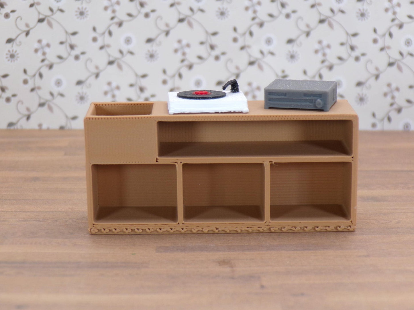 1:24 Scale 1980s Stereo Cabinet with Turntable & Amplifier – Miniature Vintage Hi - Fi Furniture | 1/25 Scale | G Scale - MstrcrftMinis - 1256