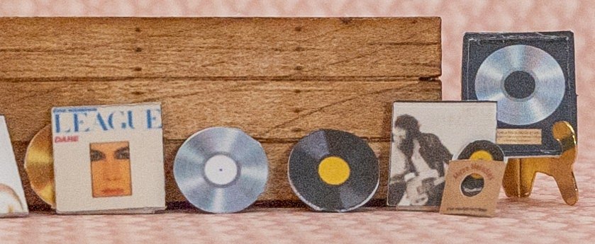 1:24 Scale 33 - RPM and 45 - RPM Records, Albums, and Sleeves - MstrcrftMinis - 1028