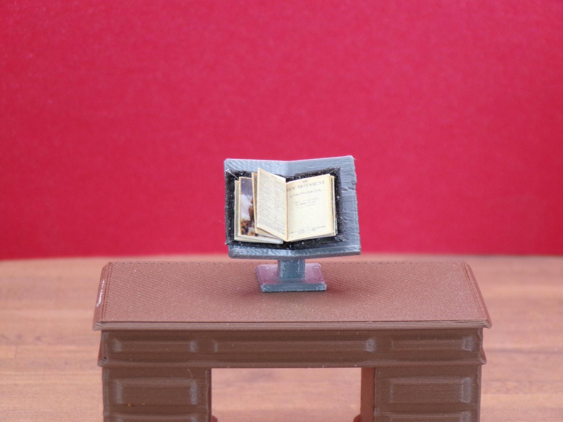 1:24 Scale Bible - MstrcrftMinis - 1174