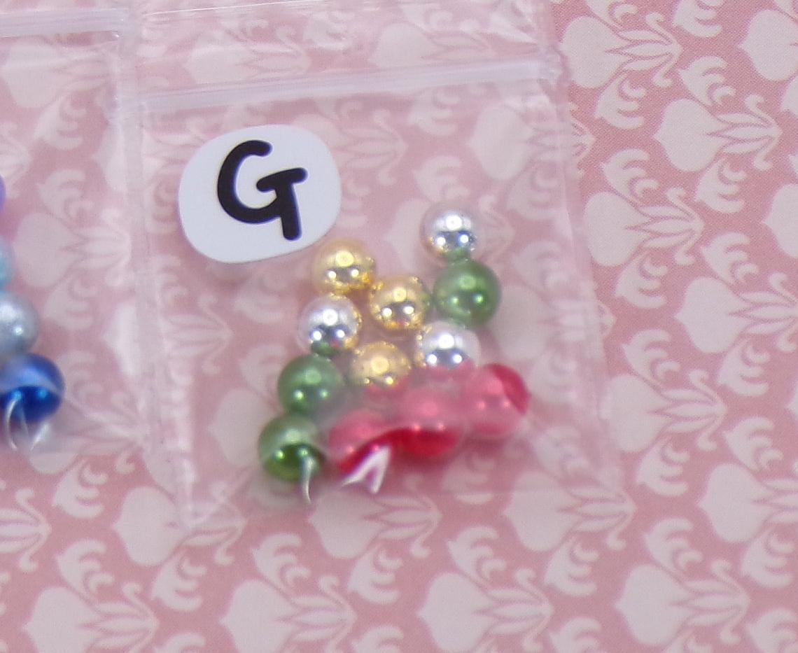 1:24 Scale Box of Christmas Ornaments - Baubles - MstrcrftMinis - 1066