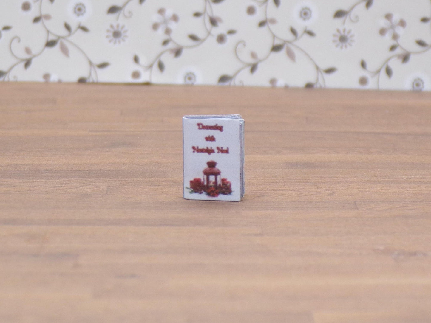 1:24 Scale Christmas Decorating Made Easy - Holiday Decorating - MstrcrftMinis - 1053