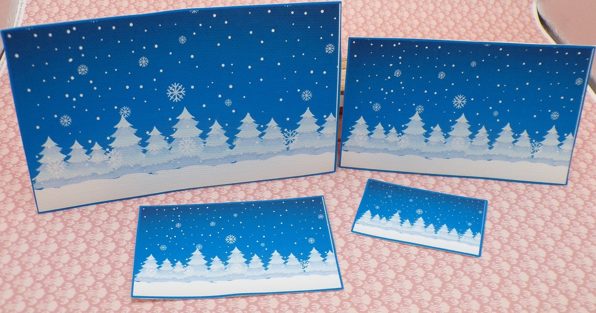 1:24 Scale Christmas Rugs - 5 Styles, 4 Sizes Each - MstrcrftMinis - 1042