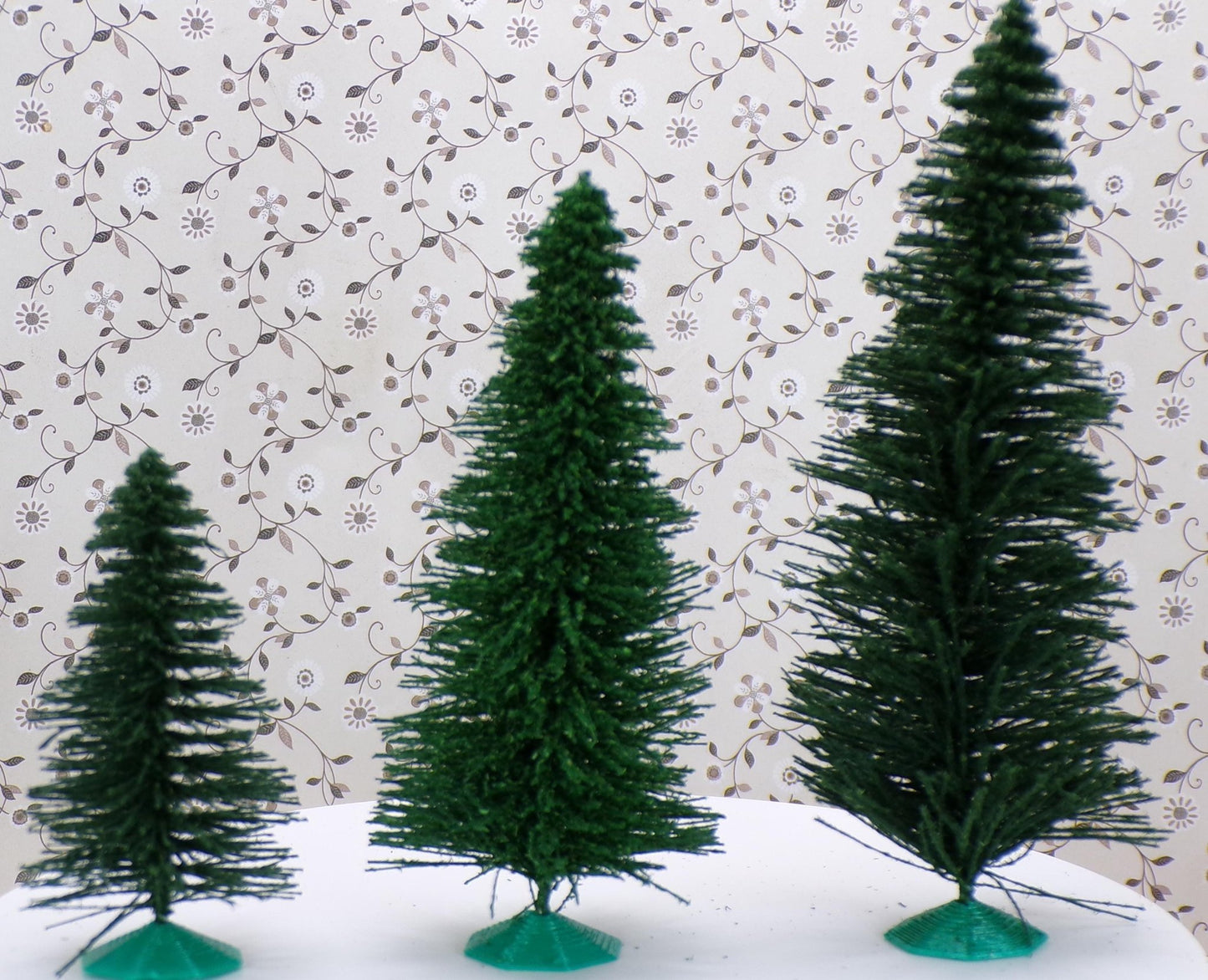 1:24 Scale Christmas Tree Decorating Kit - MstrcrftMinis - 1070