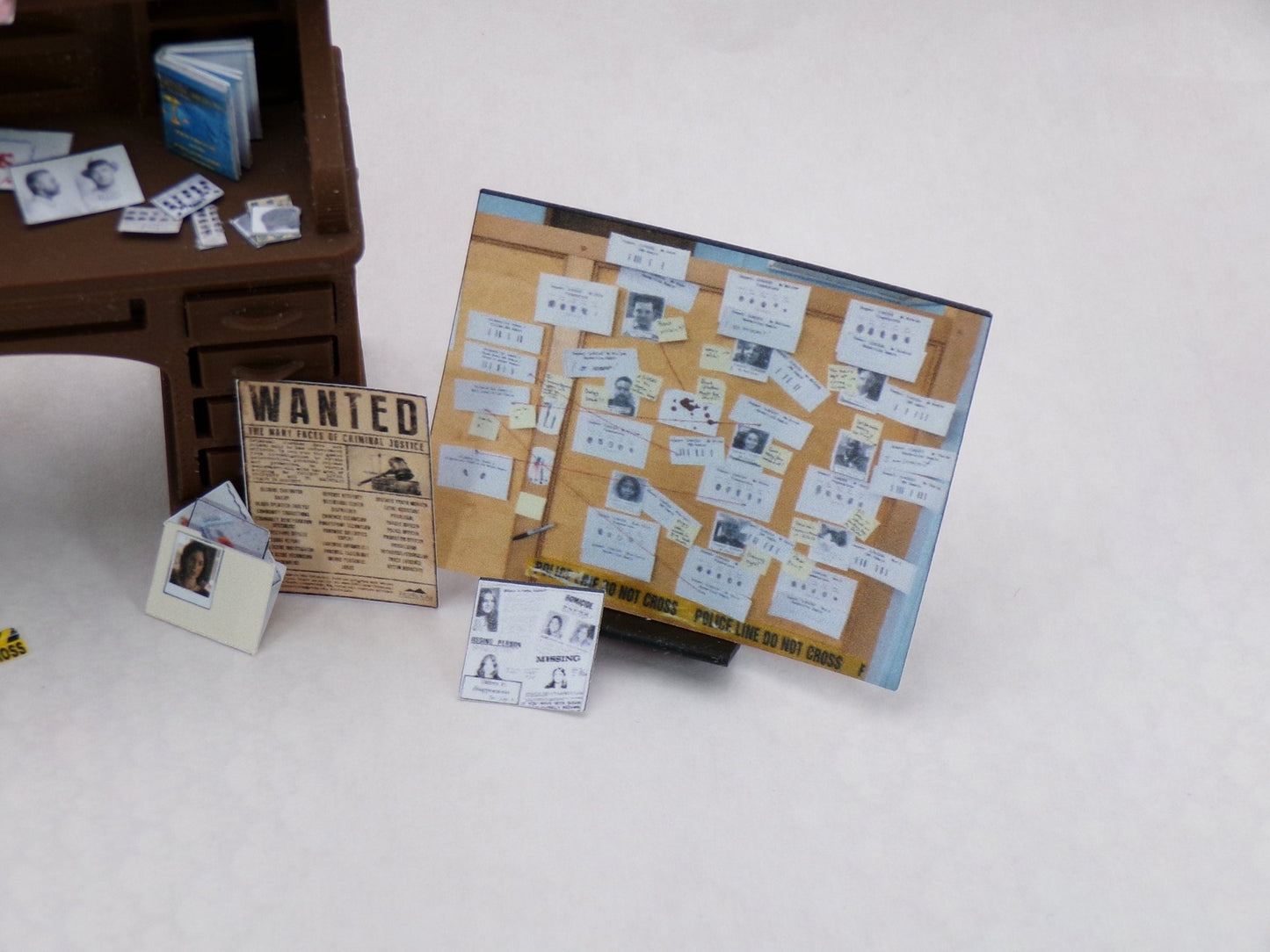 1:24 Scale Crime Scene Ephemera - Evidence, Photographs, Documents, Fingerprints, Mug Shots, Police Sketches, Body Bag and More - MstrcrftMinis - 
