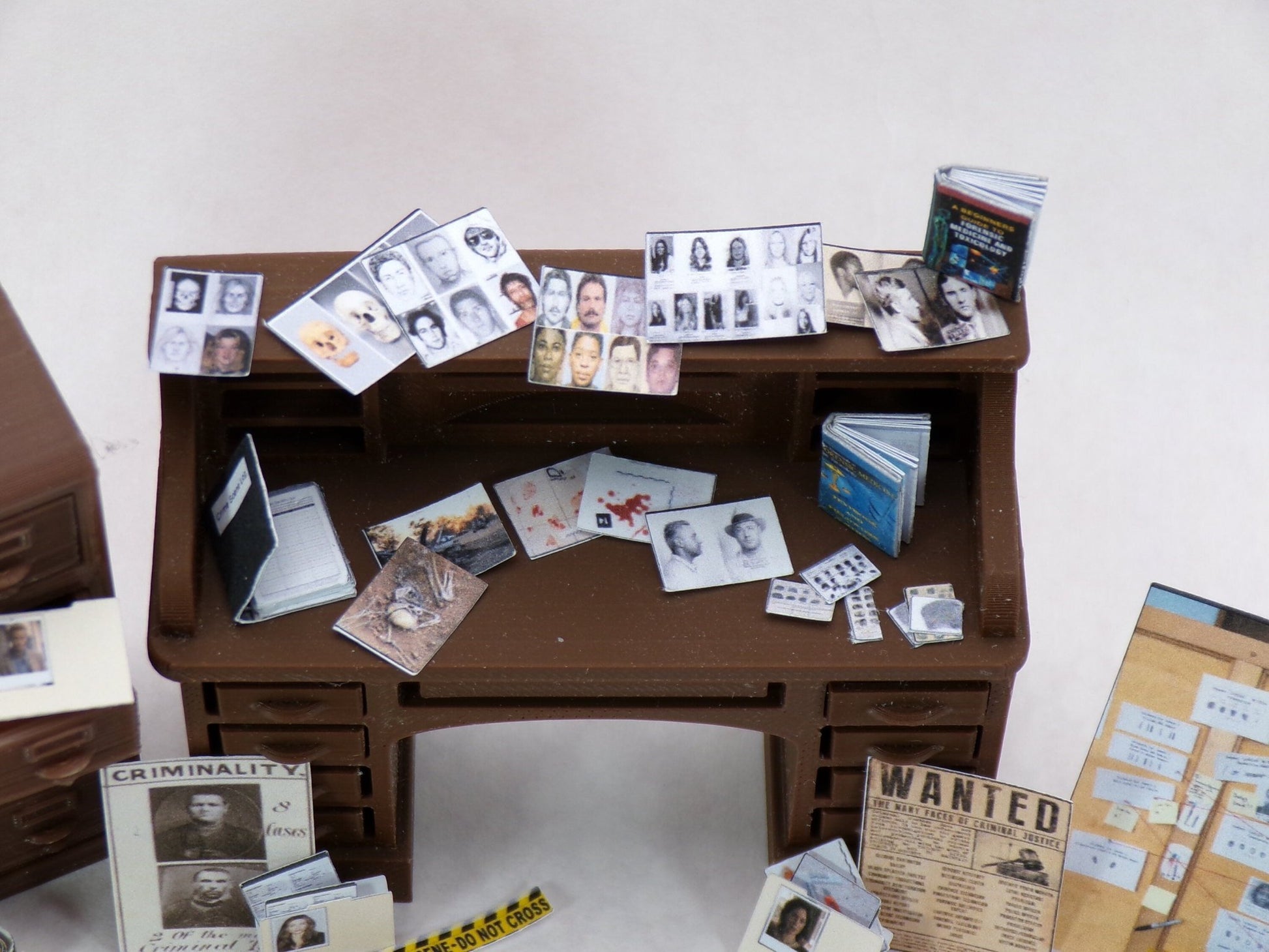 1:24 Scale Crime Scene Ephemera - Evidence, Photographs, Documents, Fingerprints, Mug Shots, Police Sketches, Body Bag and More - MstrcrftMinis - 