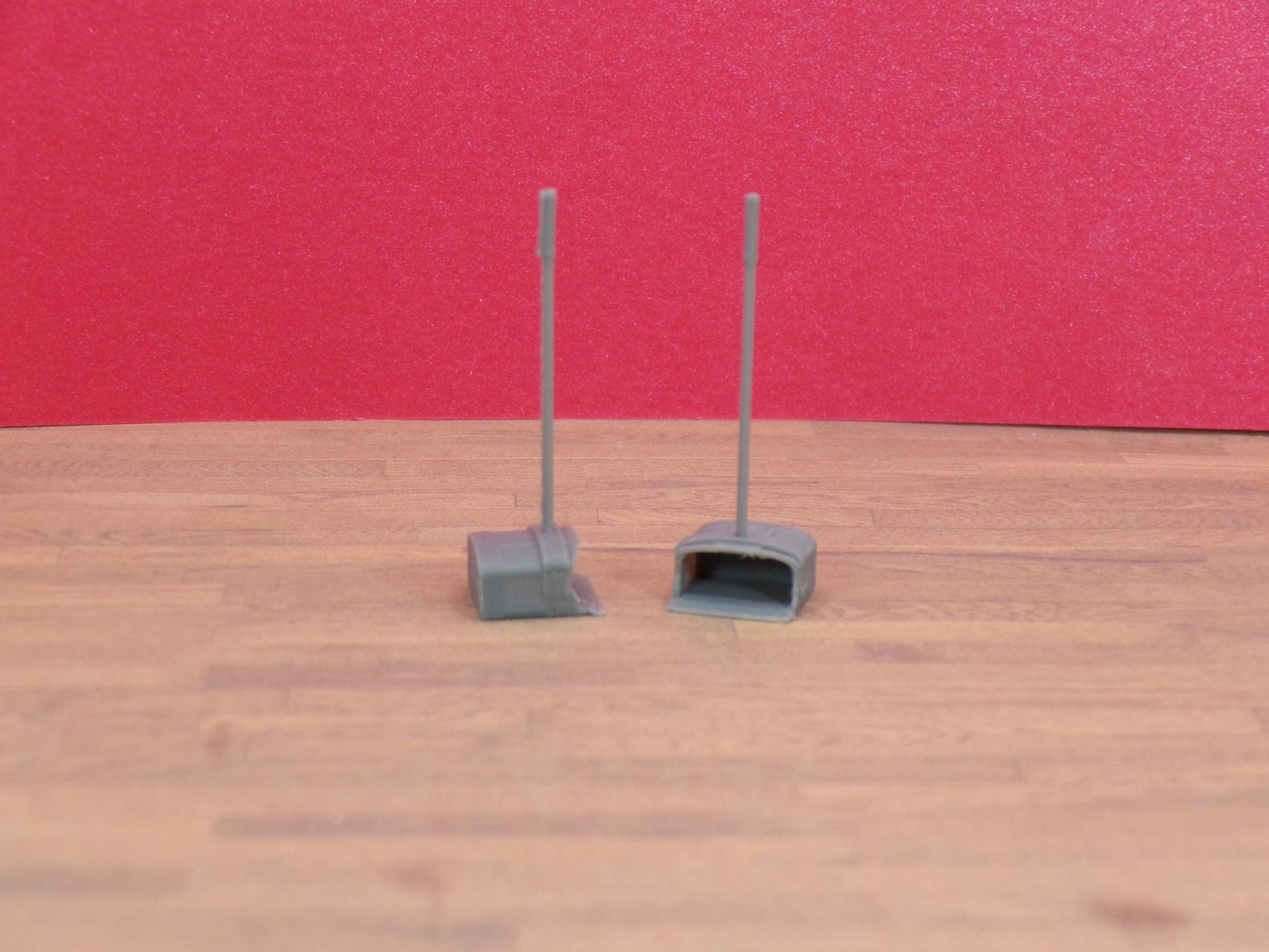 1:24 Scale Dustpan – Miniature Cleaning Tool - MstrcrftMinis - 1331