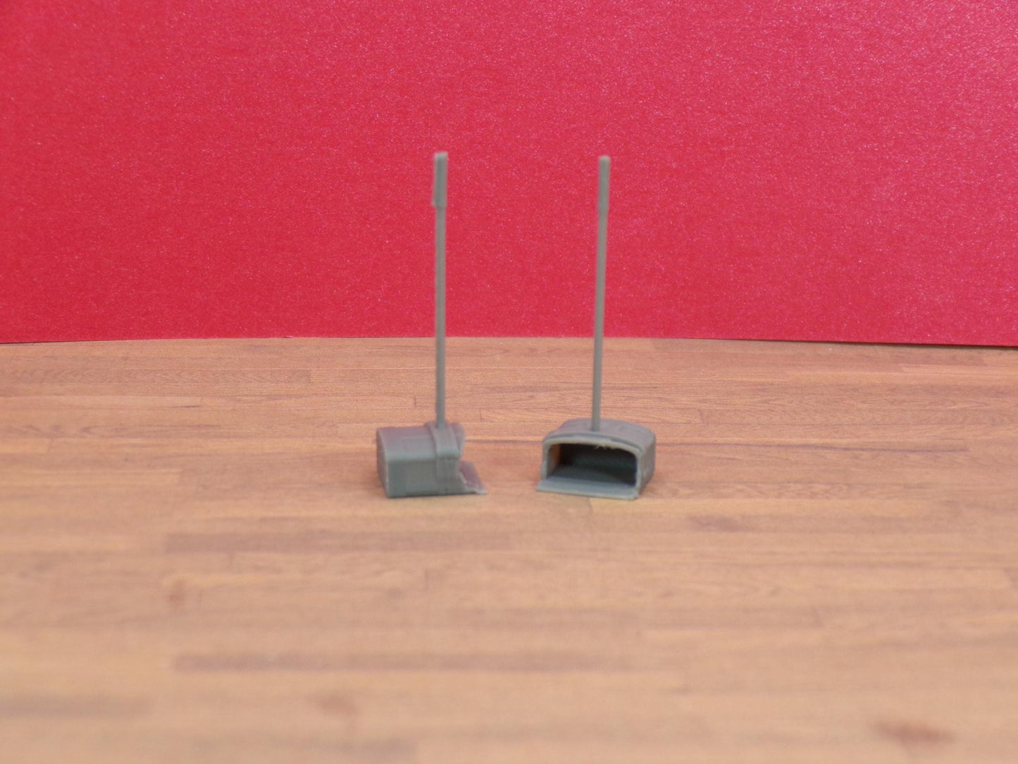 1:24 Scale Dustpan – Miniature Cleaning Tool - MstrcrftMinis - 1331