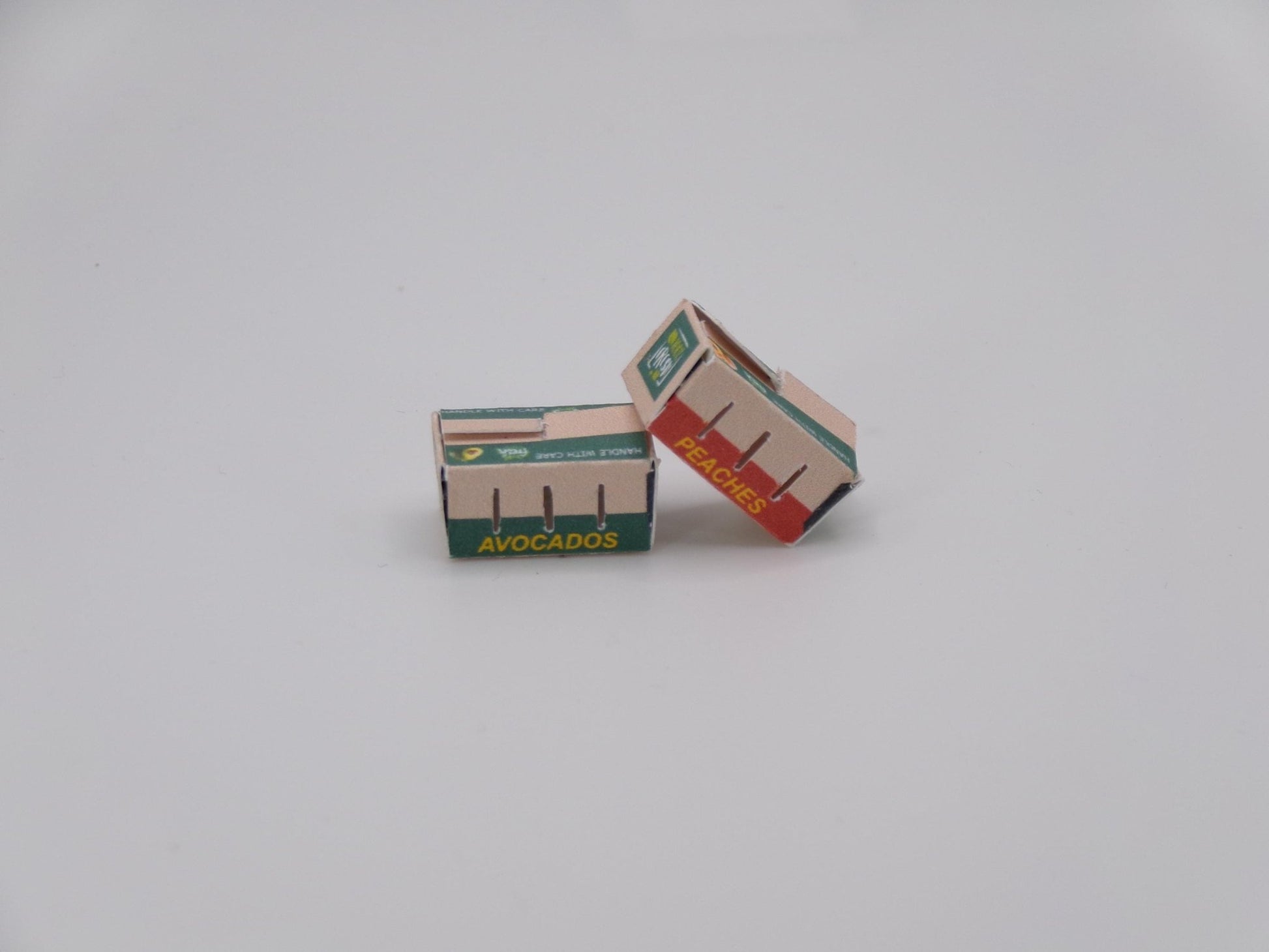 1:24 Scale Grocery Boxes - NEW Larger Strawberry Box Just Added! - MstrcrftMinis - 1031