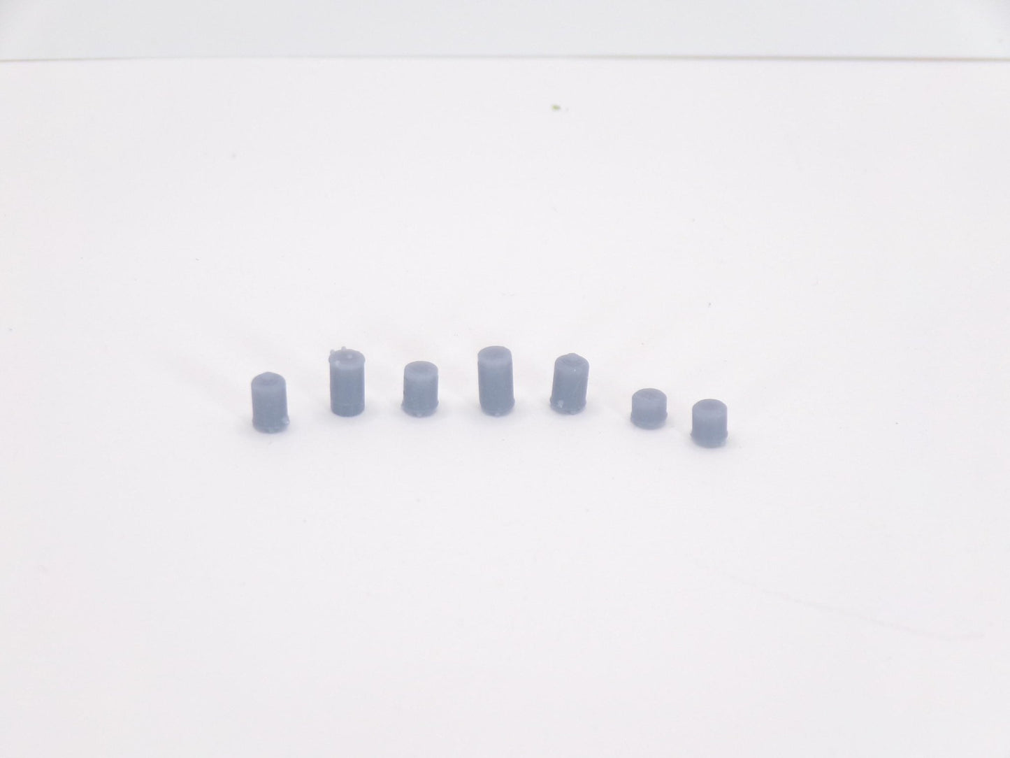 1:24 Scale Miniature Automotive Oil Filters (Set of 20) | Variety Sizes | Dollhouse Garage Auto Parts for Model Car Dioramas - MstrcrftMinis - 1241