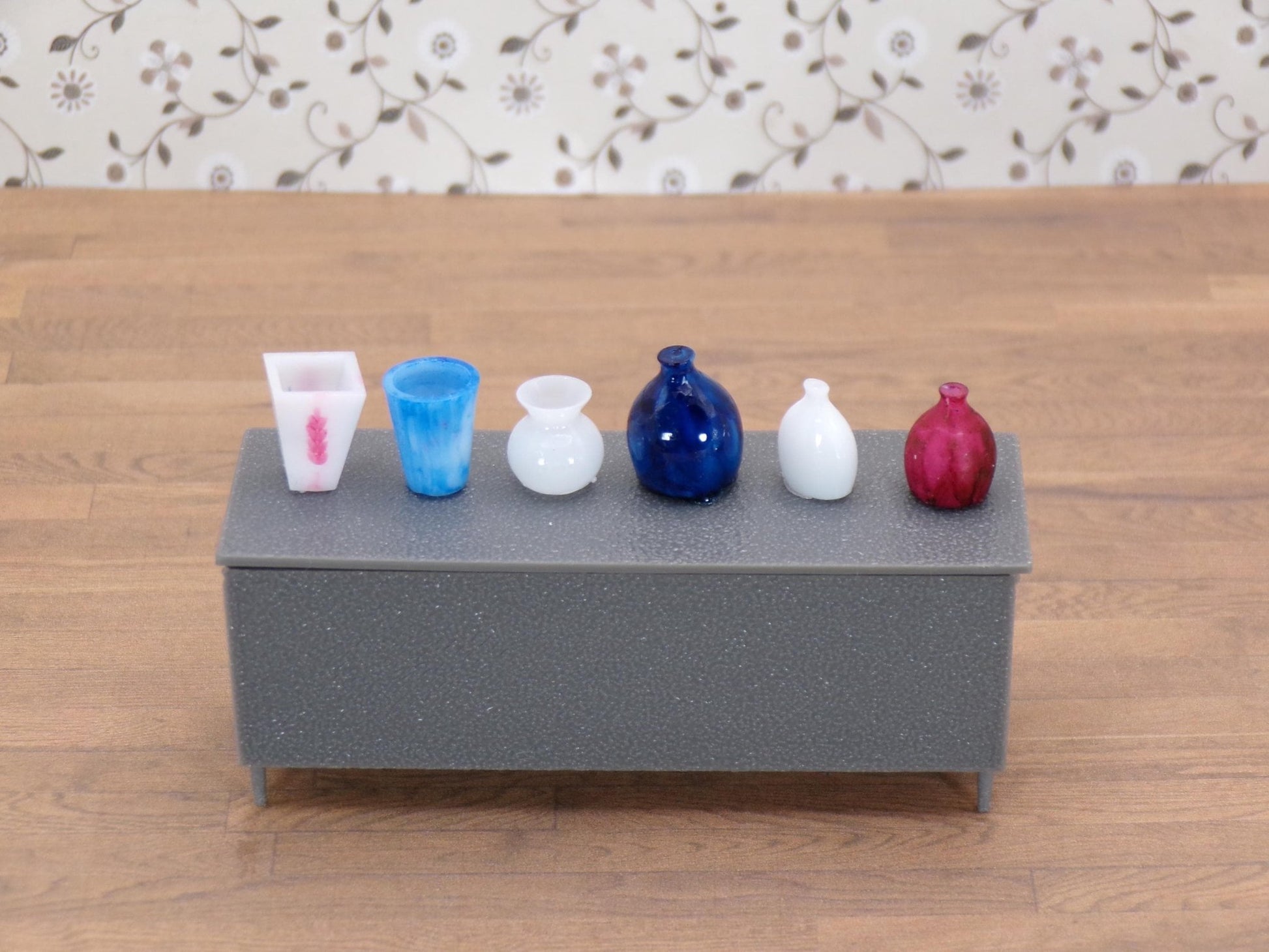 1:24 Scale Miniature Set of 6 Vases | Flower | Decorative | 1/25 Scale, G Scale | Home Decor | Flower Shop | Retail Store - MstrcrftMinis - 1261