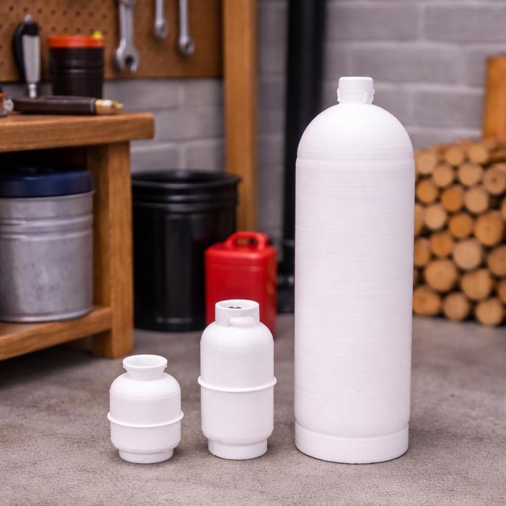 1:24 Scale Propane Tanks – Miniature Set of 3 - MstrcrftMinis - 1327