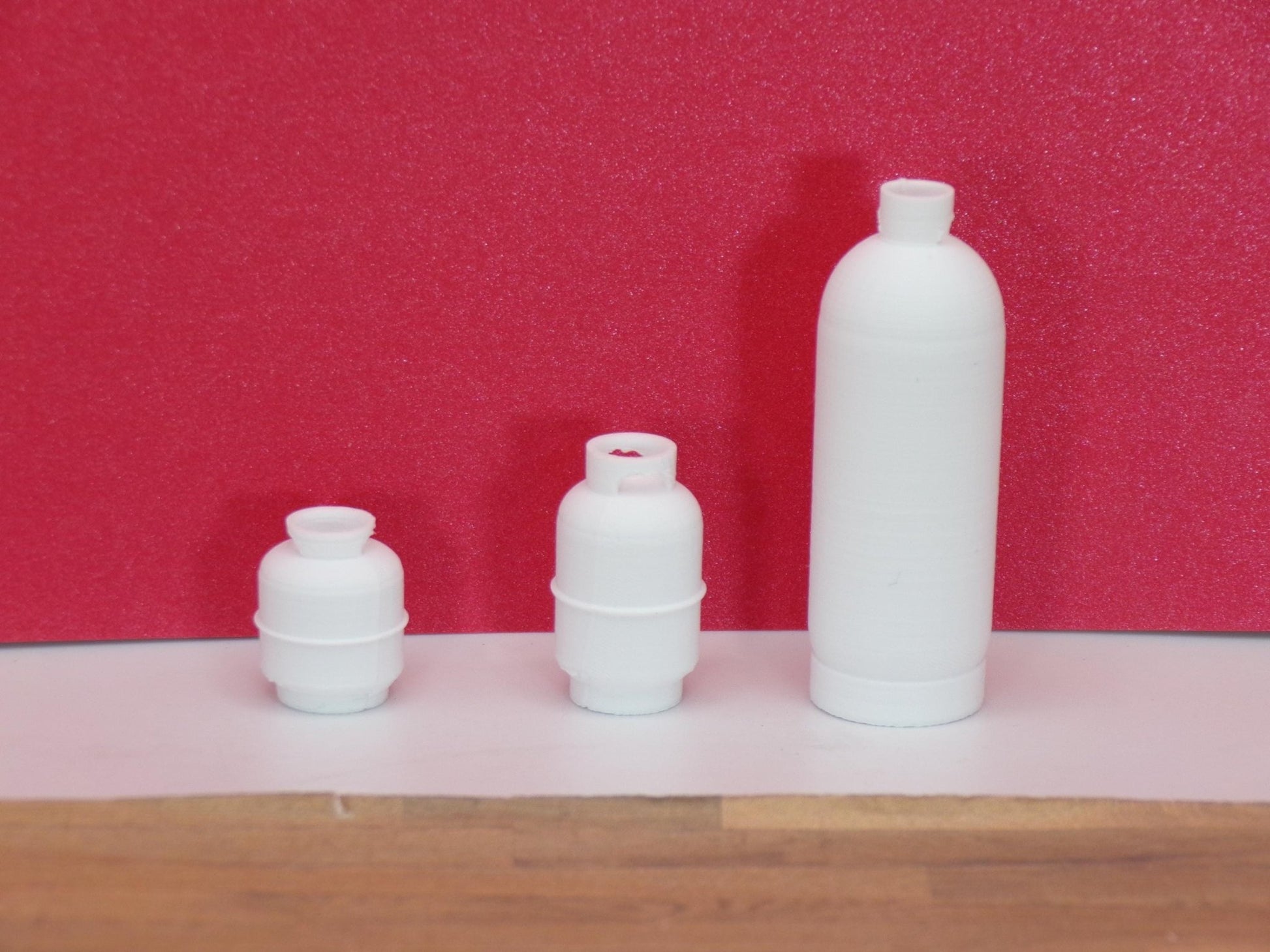 1:24 Scale Propane Tanks – Miniature Set of 3 - MstrcrftMinis - 1327