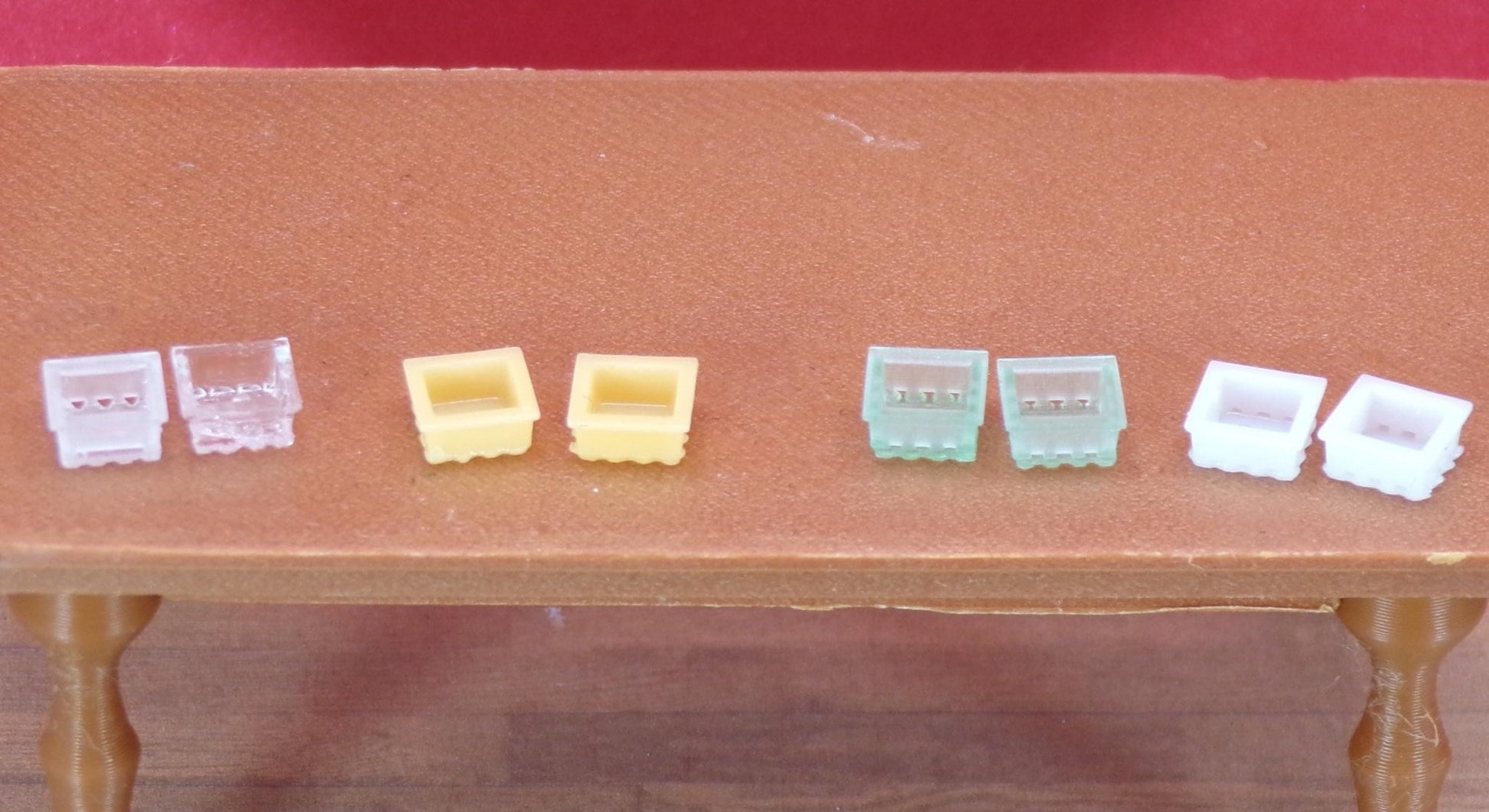 1:24 Scale Quart or Pint Fruit and Vegetable Containers / Baskets - MstrcrftMinis - 1141