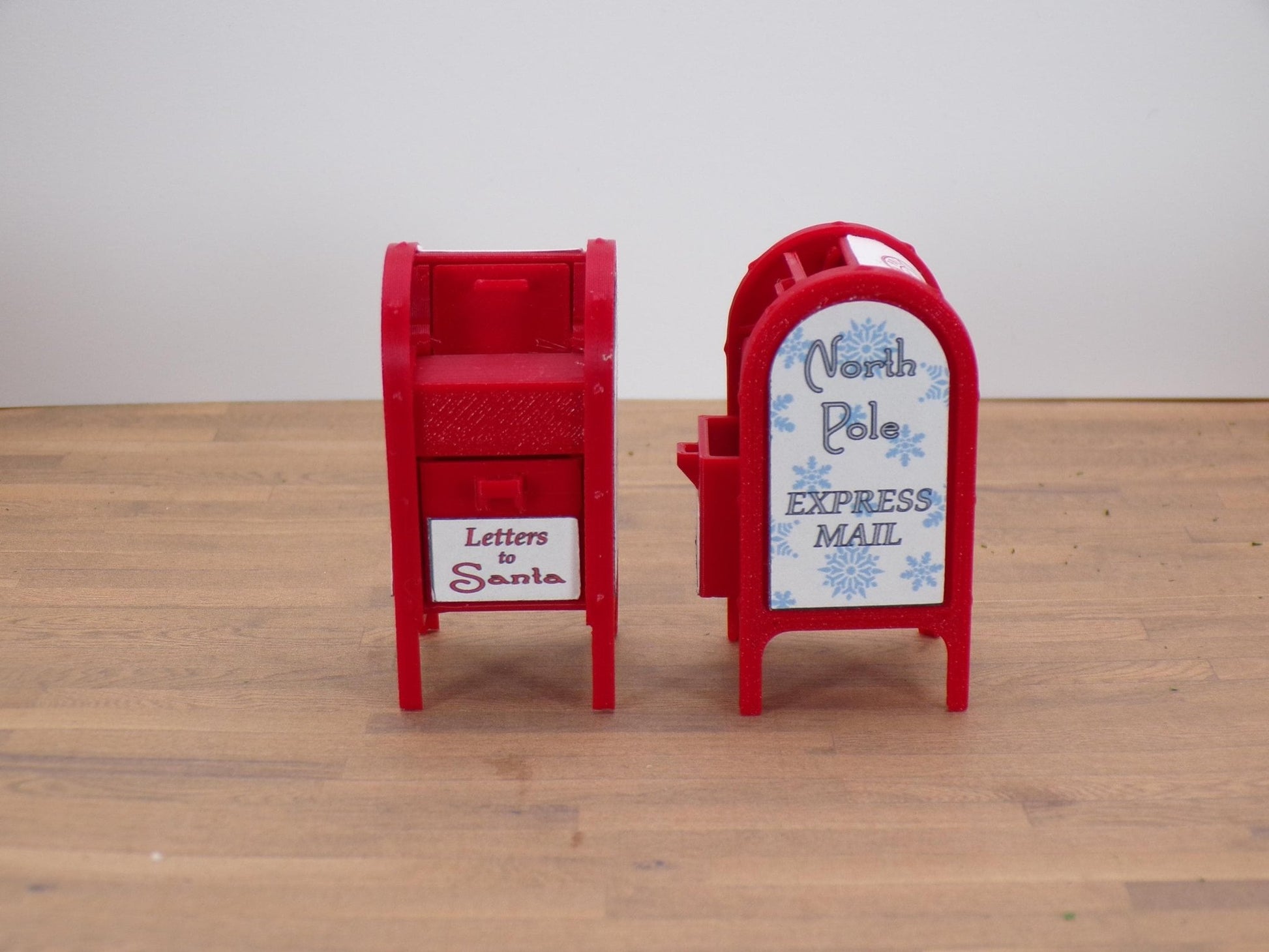1:24 Scale Santa's Mailbox - Get Those Letters Off to Santa Before it is Too Late! - MstrcrftMinis - 1168