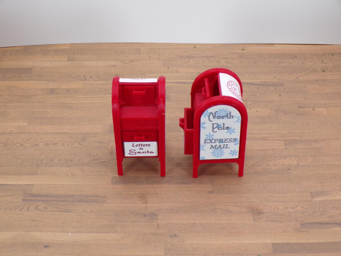 1:24 Scale Santa's Mailbox - Get Those Letters Off to Santa Before it is Too Late! - MstrcrftMinis - 1168