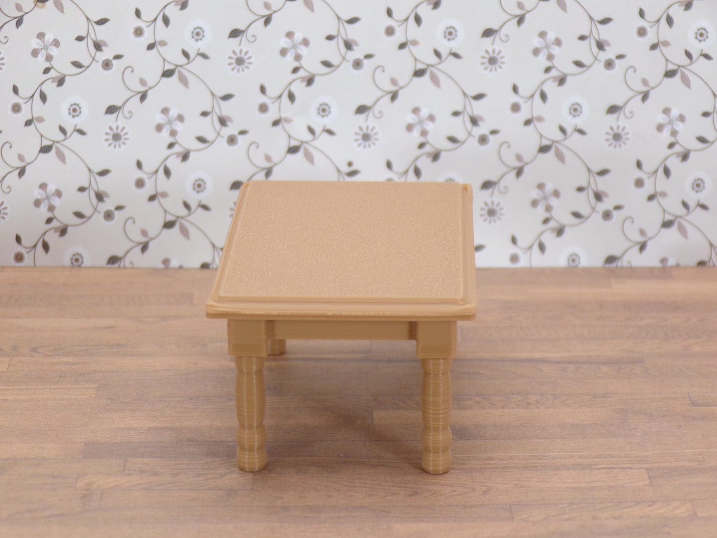 1:24 Scale Smooth Top Kitchen Table - 1/25, G Scale - MstrcrftMinis - 1292