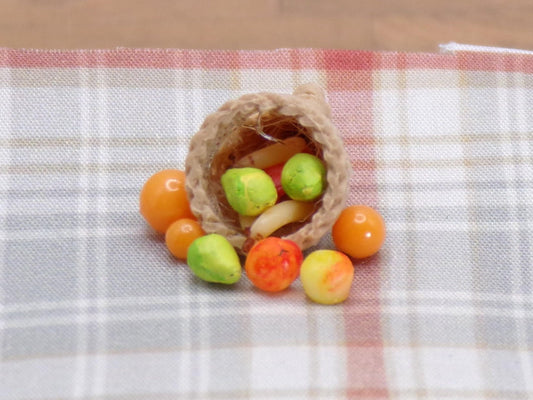 1:24 Scale Thanksgiving Cornucopia w/Fruit - MstrcrftMinis - 1160