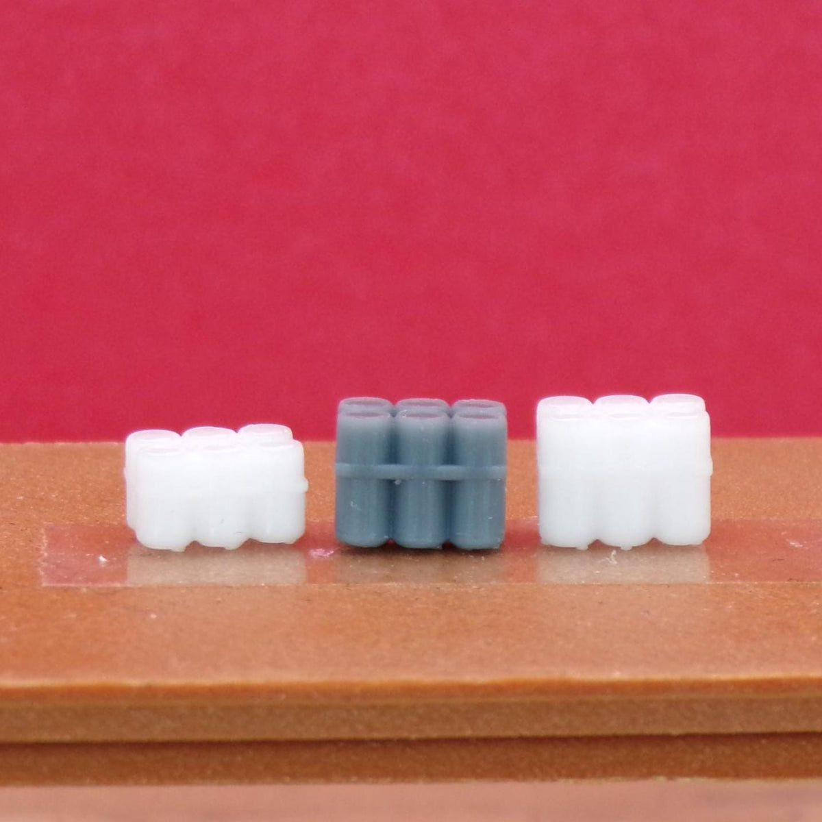 Aluminum Cans – 1:24 Scale Miniature - Could be used for Soda Pop, Energy Drinks, or Beer - (1 6-Pack or 6 Cans) - MstrcrftMinis - 1423