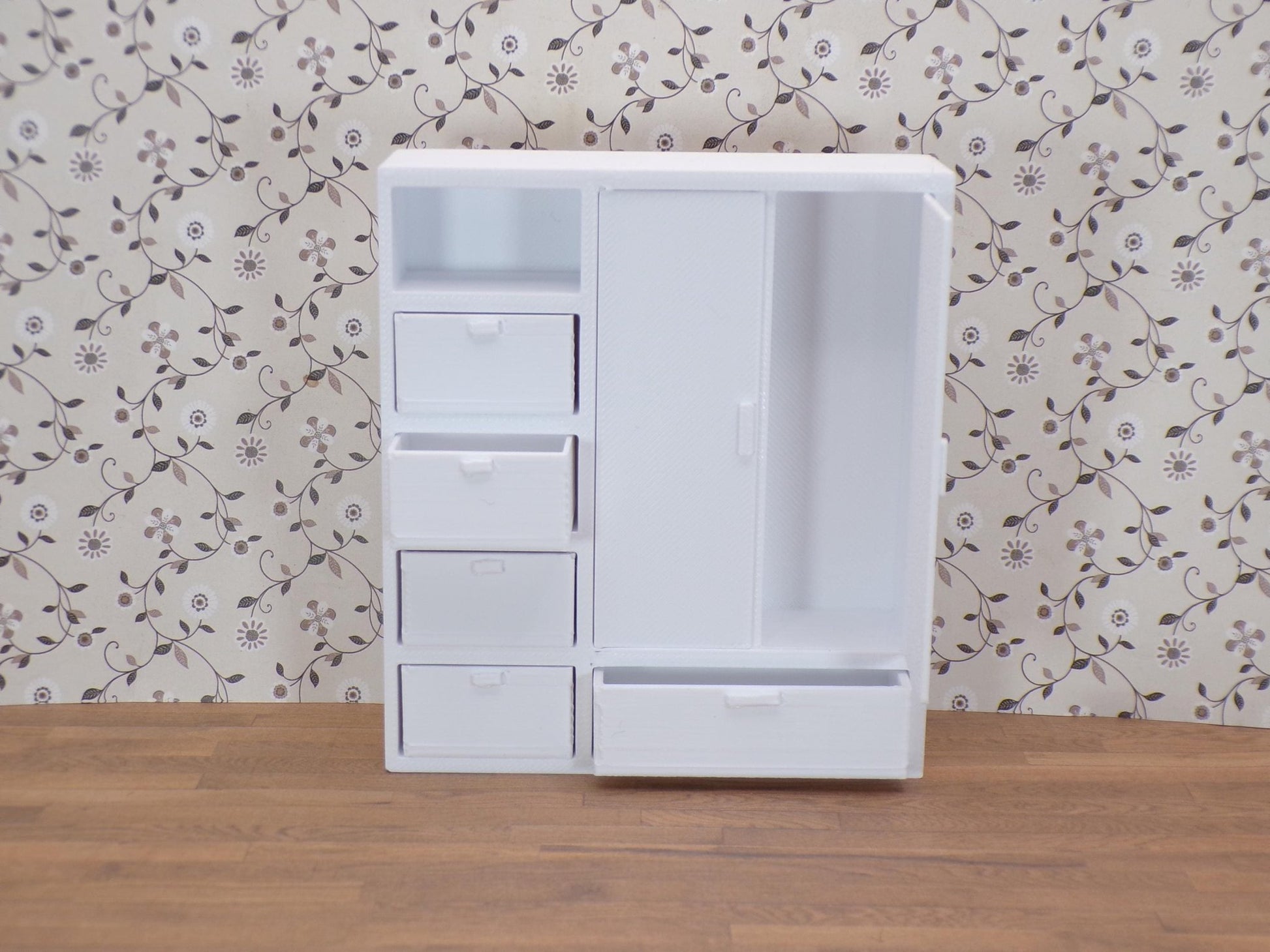 Bedroom Wardrobe – 1:24 Scale Miniature - MstrcrftMinis - 1326