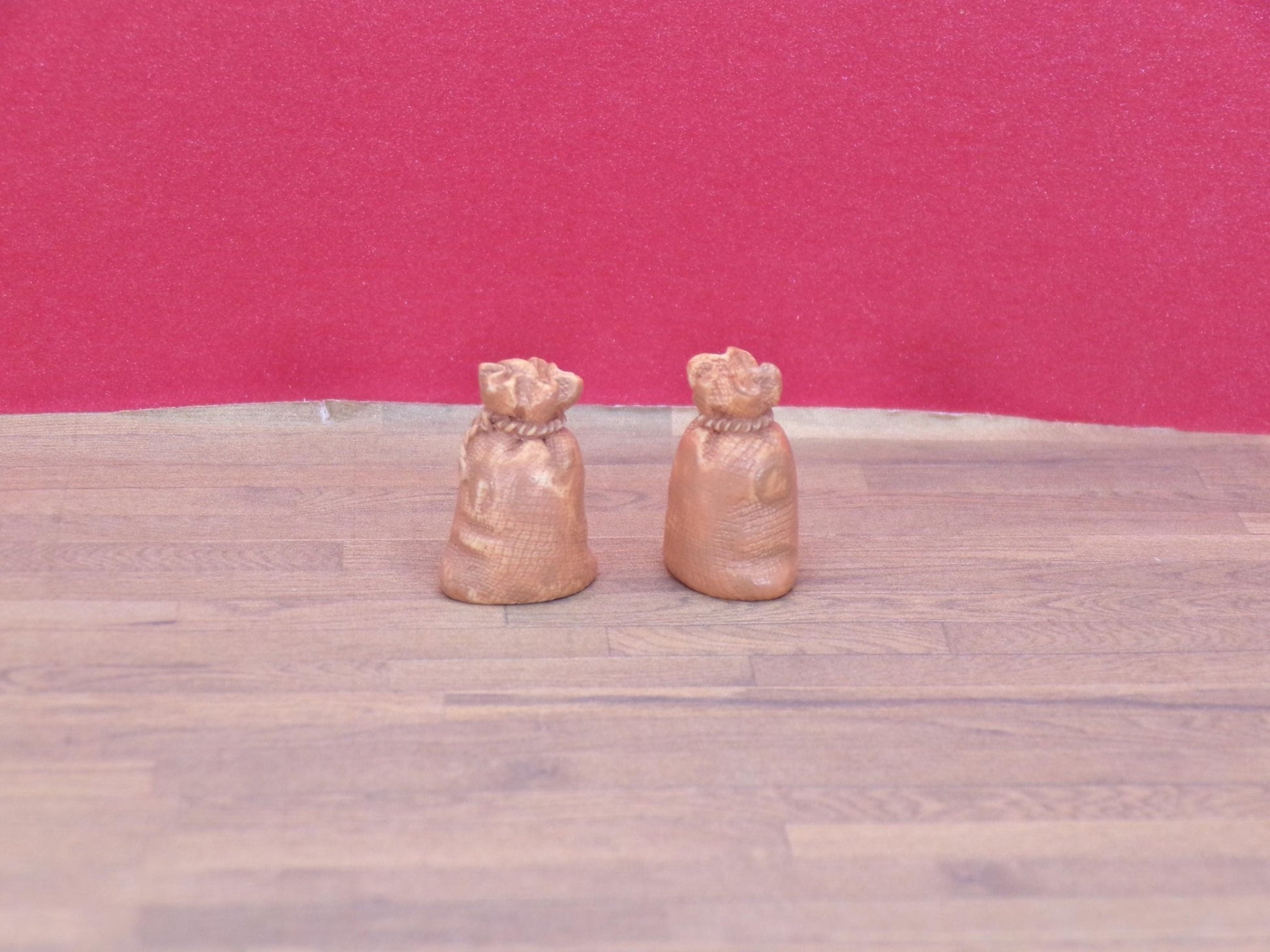 Burlap Sacks – 1:24 Scale Miniature Farm & General Store Sacks - MstrcrftMinis - 1386