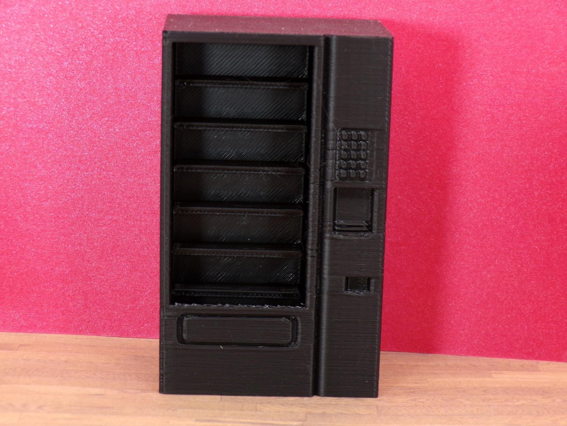Candy & Chip Vending Machine – 1:24 Scale Miniature - MstrcrftMinis - 1406