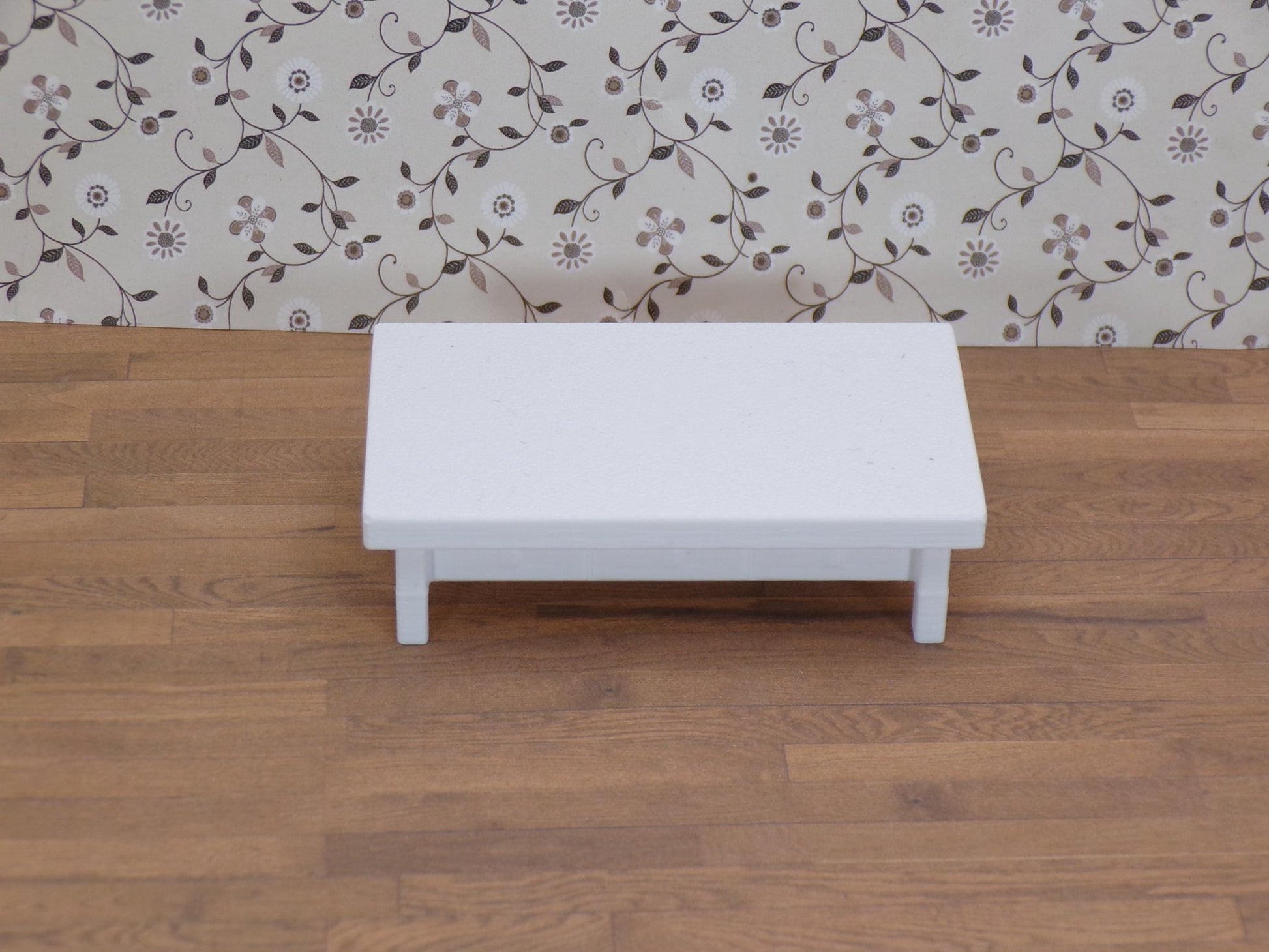 Coffee Table – 1:24 Scale Miniature - MstrcrftMinis - 1355