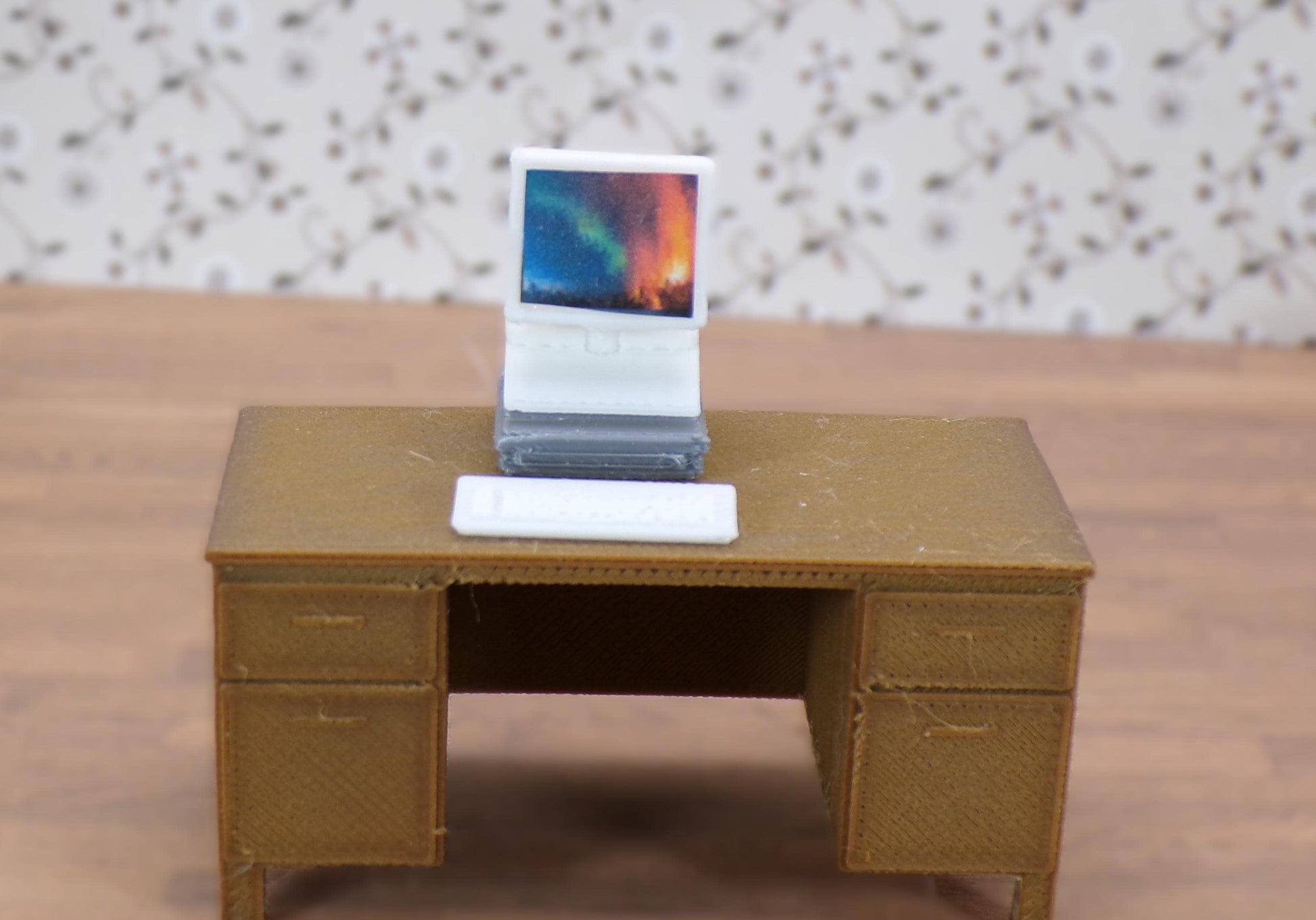 Vintage Desktop Computer Set – 1:24 Scale Miniature -UPDATED