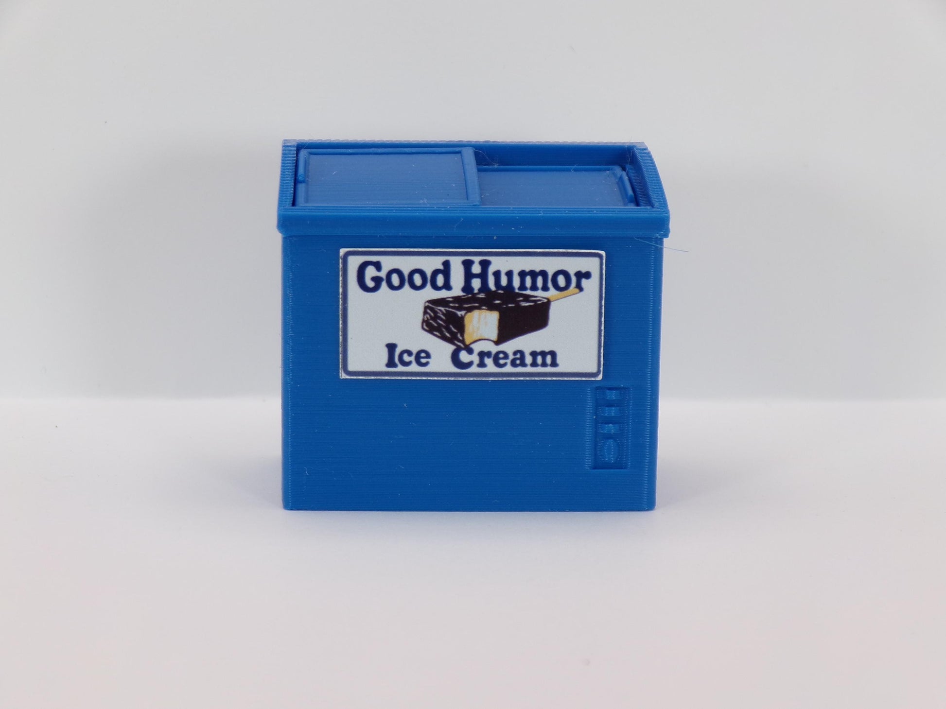 1:24 Scale Vintage Gas Station Cooler - Soda Pop, Ice Cream, Live Bait - Excellent Addition to Workshop, Garage, Industrial, or Gas Station