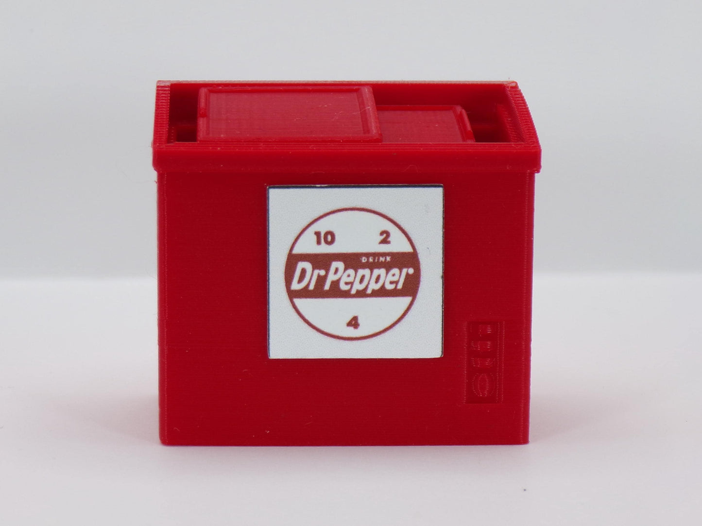 1:24 Scale Vintage Gas Station Cooler - Soda Pop, Ice Cream, Live Bait - Excellent Addition to Workshop, Garage, Industrial, or Gas Station