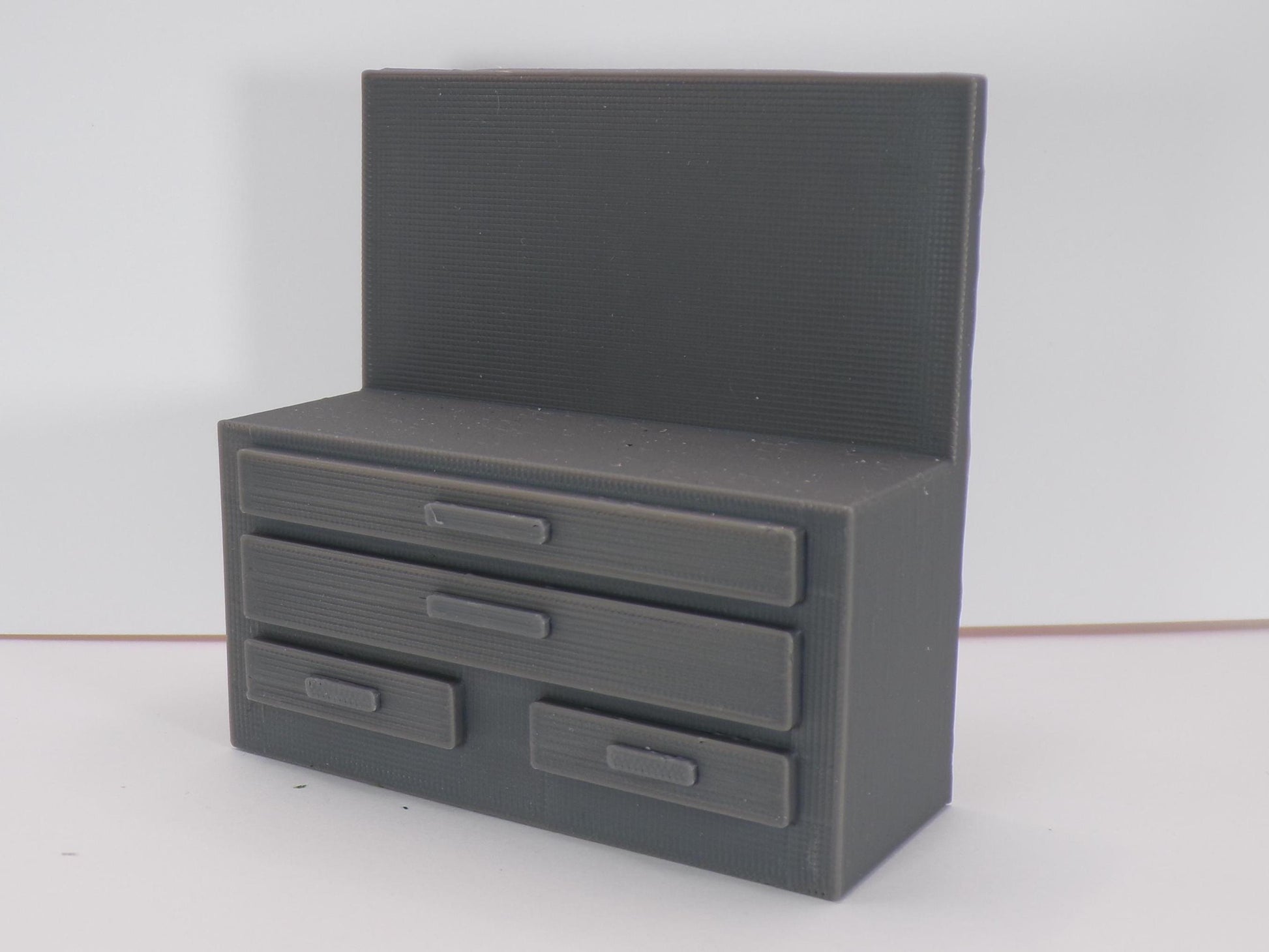 1:24 Scale Miniature Garage Mechanic’s Worktable with Drawers | Dollhouse Workshop Table | Scale Model Workbench for Dioramas