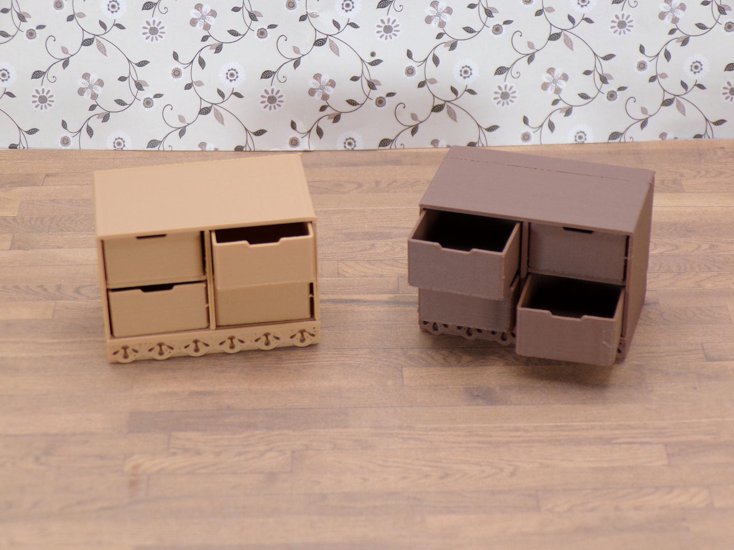 1:24 Scale 2- and 4-Divider Bin Storage Unit | 1/25 Scale | G Scale