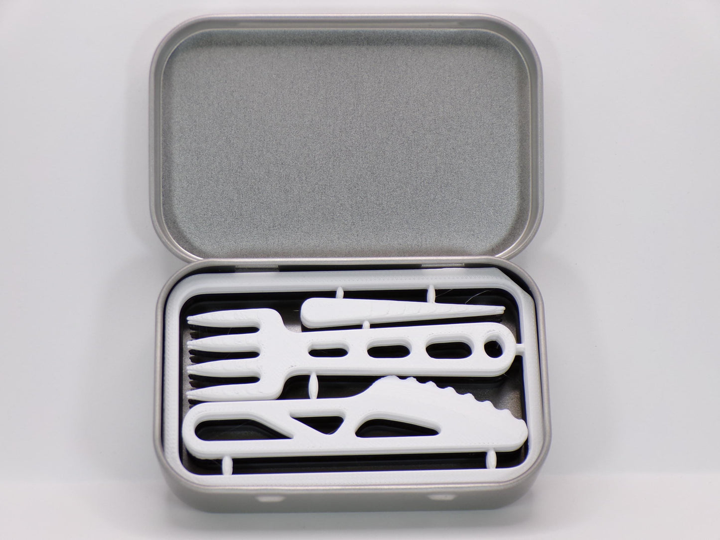 Special-Purpose Altoids-Style Tin Storage Kits – Sewing, Pill Organizer, Battery, Med-Kit, Spare Cutlery