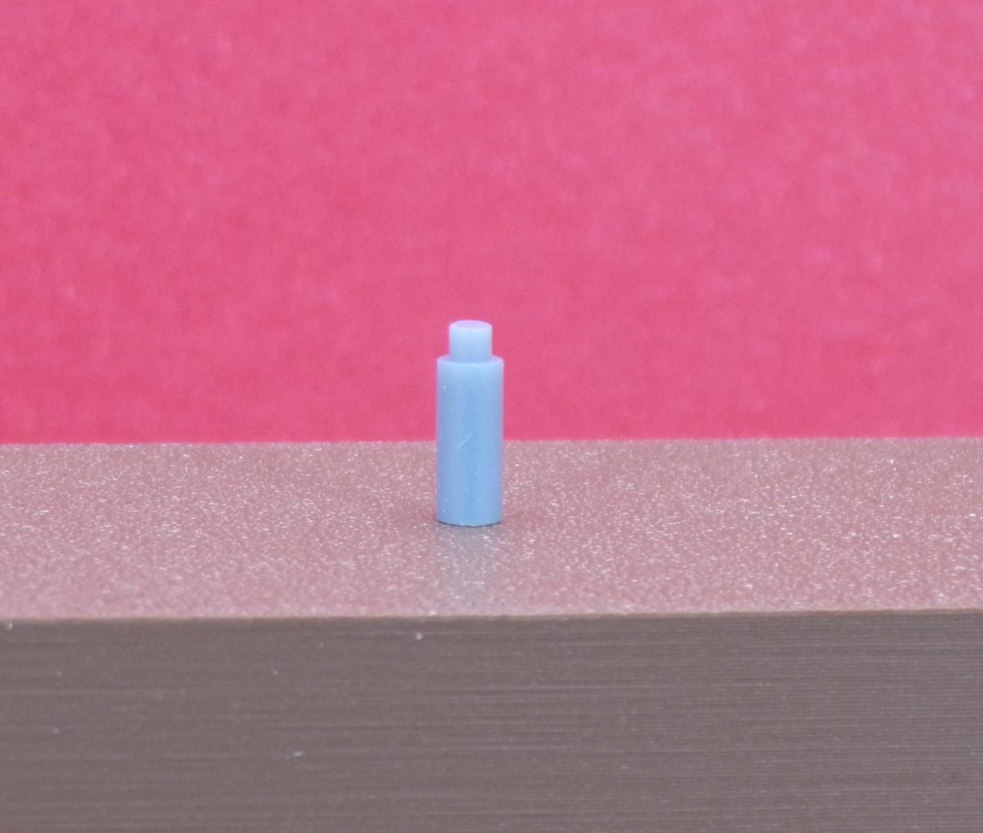 Shampoo, Conditioner & Lotion Containers Set – 1:24 Scale Miniature Bathroom Accessories