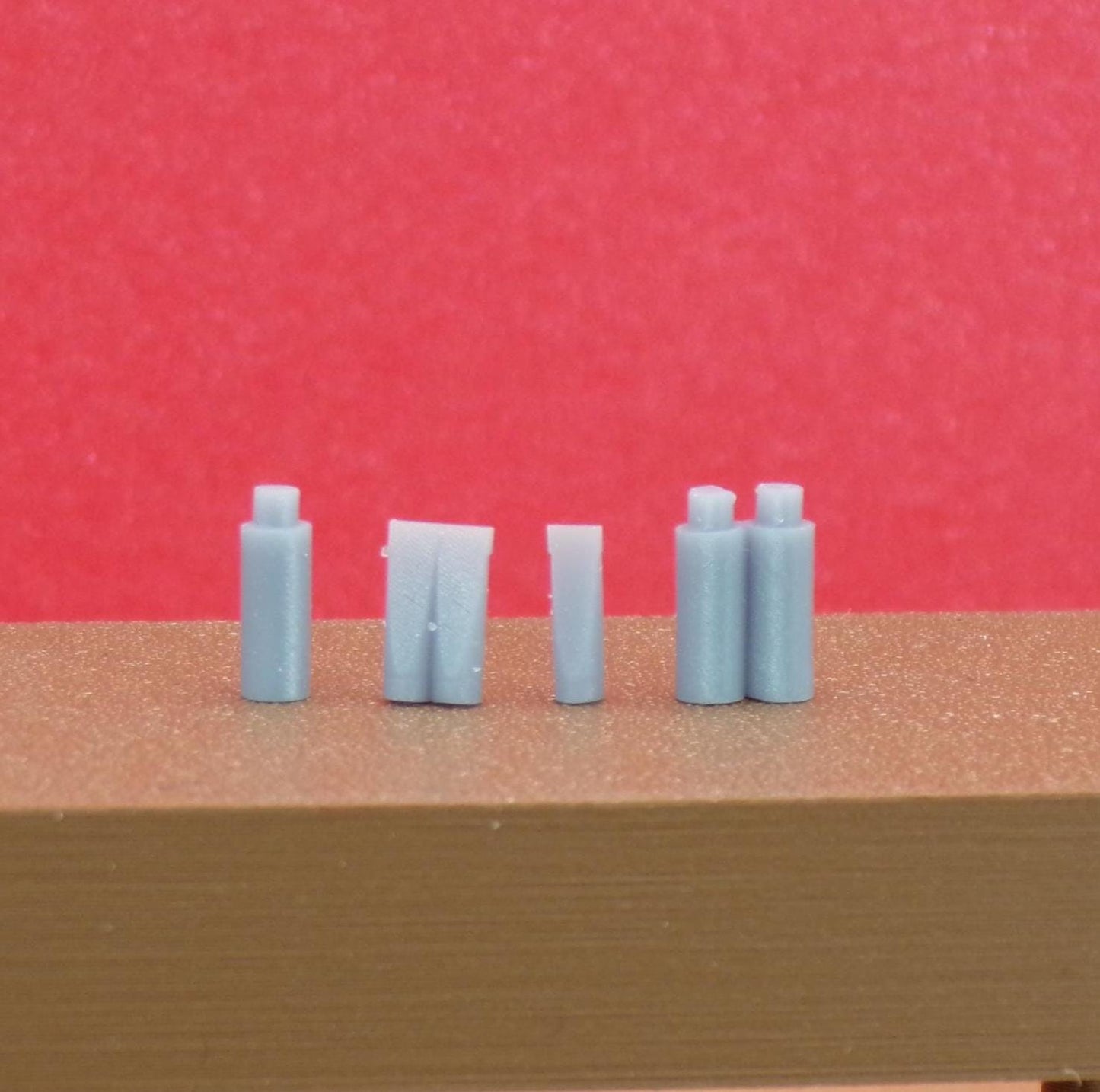 Shampoo, Conditioner & Lotion Containers Set – 1:24 Scale Miniature Bathroom Accessories