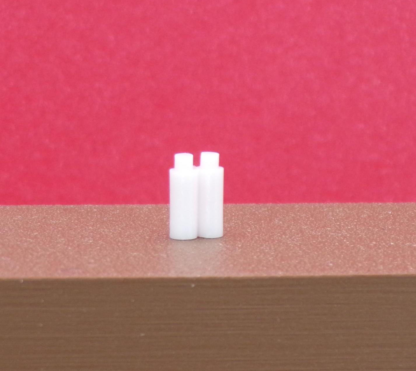 Shampoo, Conditioner & Lotion Containers Set – 1:24 Scale Miniature Bathroom Accessories