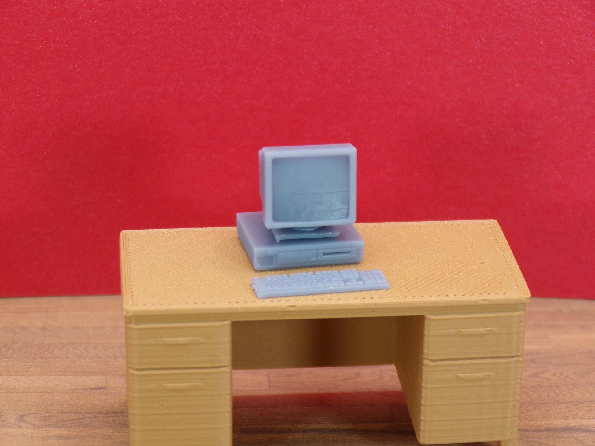 Vintage Desktop Computer Set – 1:24 Scale Miniature -UPDATED