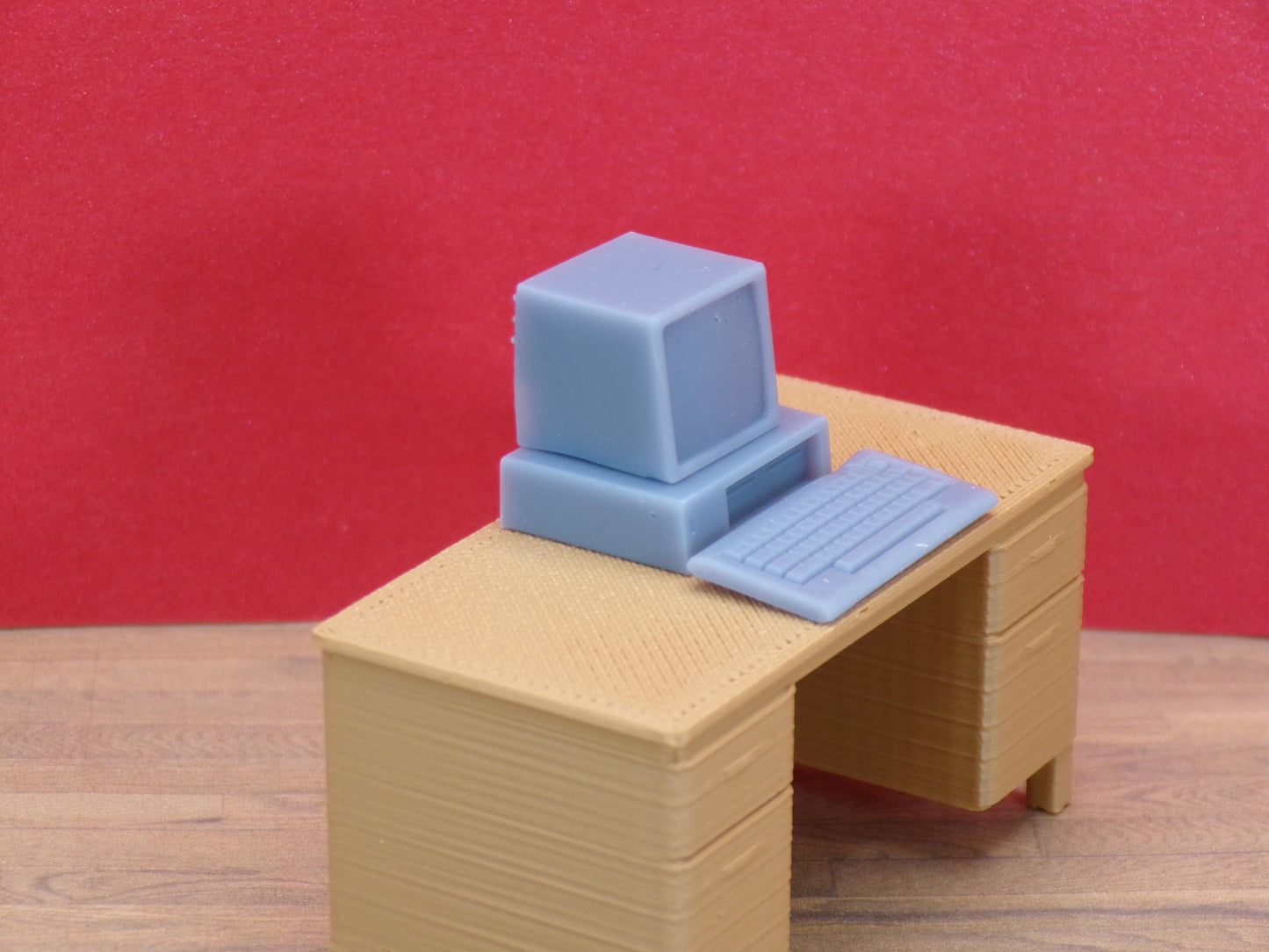 Vintage Desktop Computer Set – 1:24 Scale Miniature -UPDATED