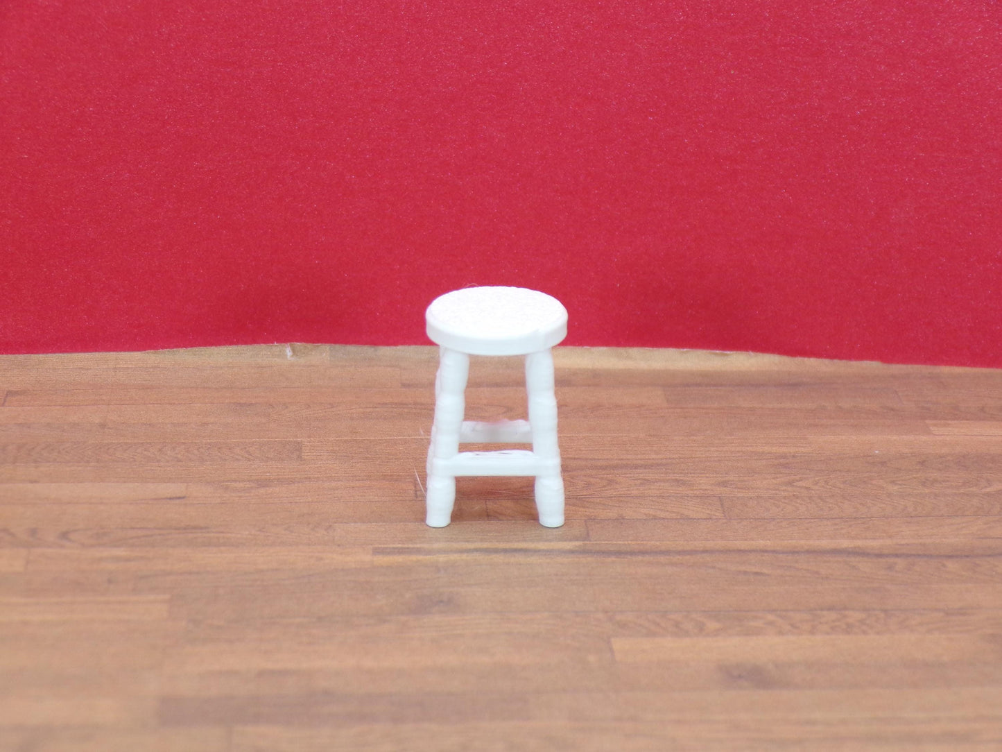 Breakfast Bar with 2 Stools – 1:24 Scale Miniature