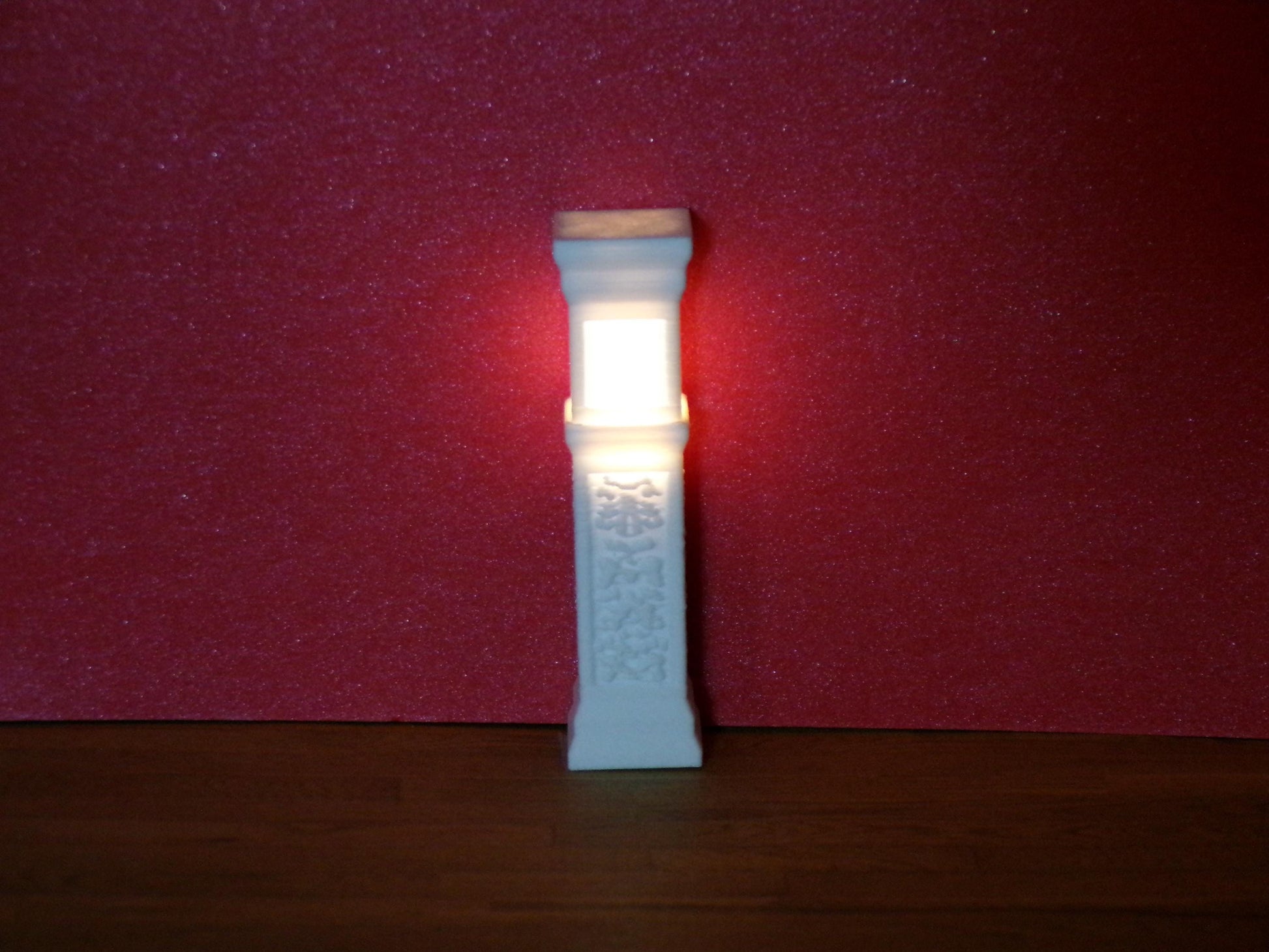 1:24 Scale Garden Post / Driveway Marker – Optional Light Kit
