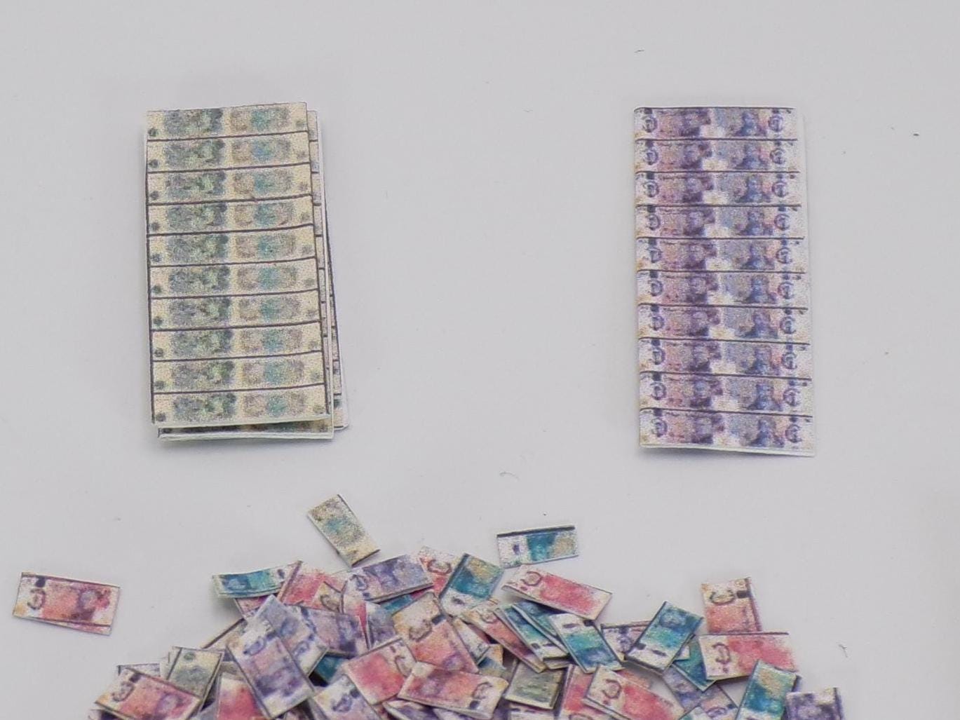 It's All About the Money, Money, Money - 1:24 Scale Stacks of Money - British Pound - MstrcrftMinis - 1038 - GBP
