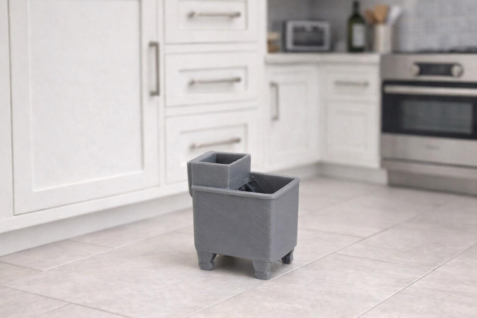 Mop Bucket – 1:24 Scale Miniature - MstrcrftMinis - 1332